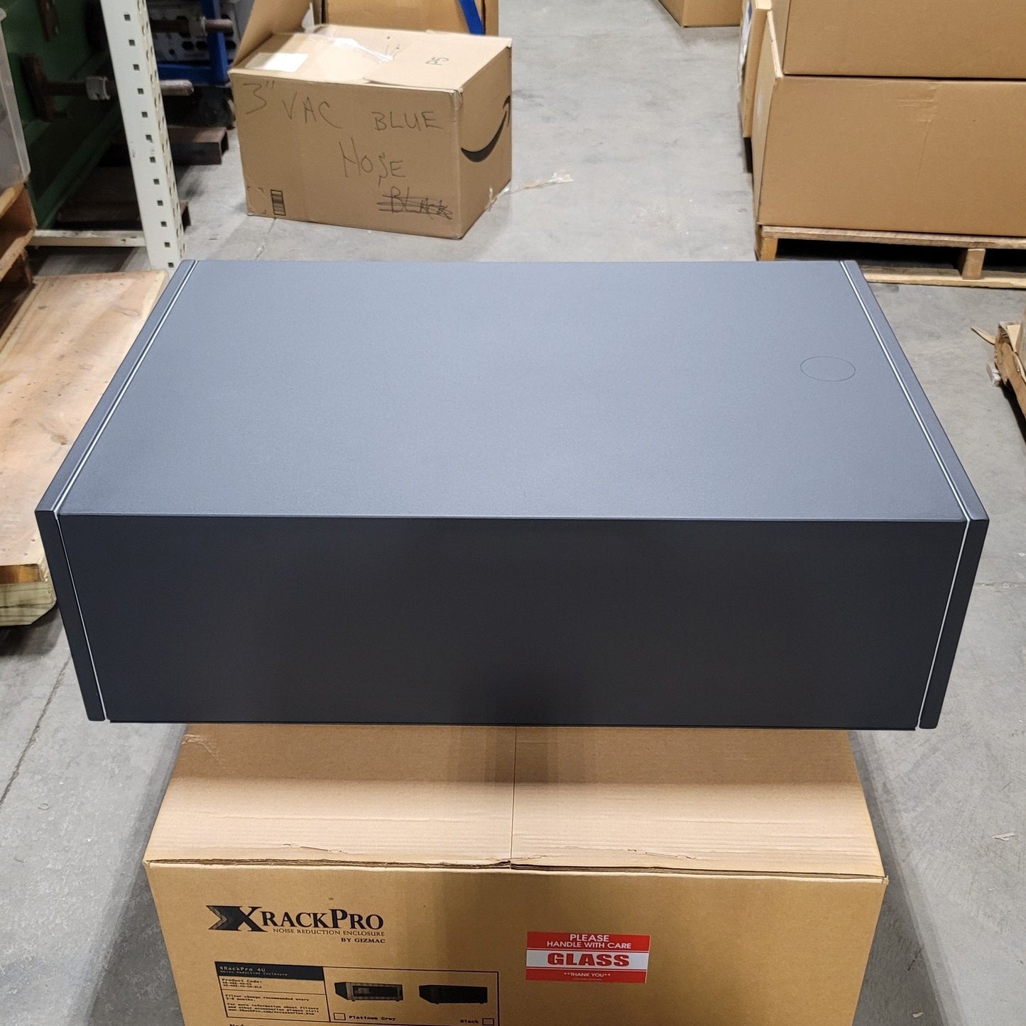 New GIZMAC XR-NRE-4U-US-BLK XRackPro Noise Reduction 4U Server Enclosure 19"x 32"