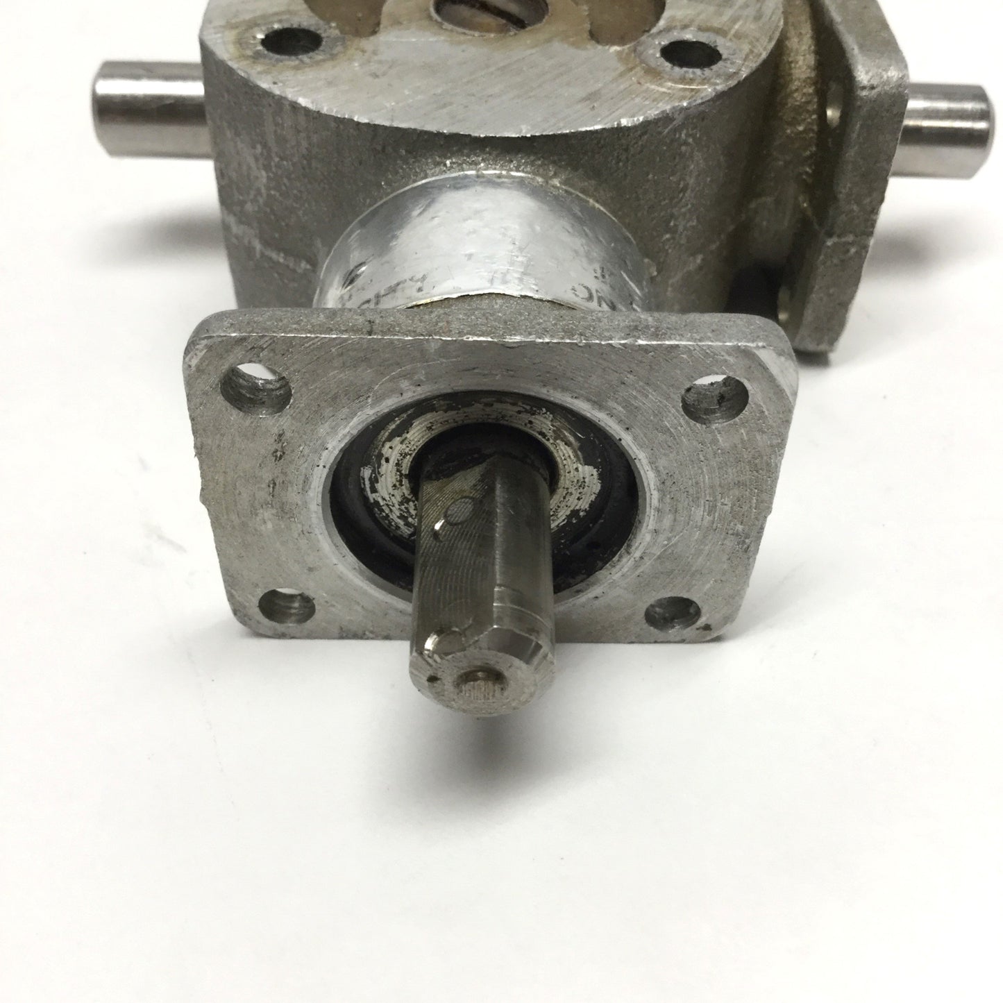 Used Hub City 02-20-00201-003 AD1 Right-Angle Bevel Gear Drive 1:1 Ratio, Ø3/8" Shaft