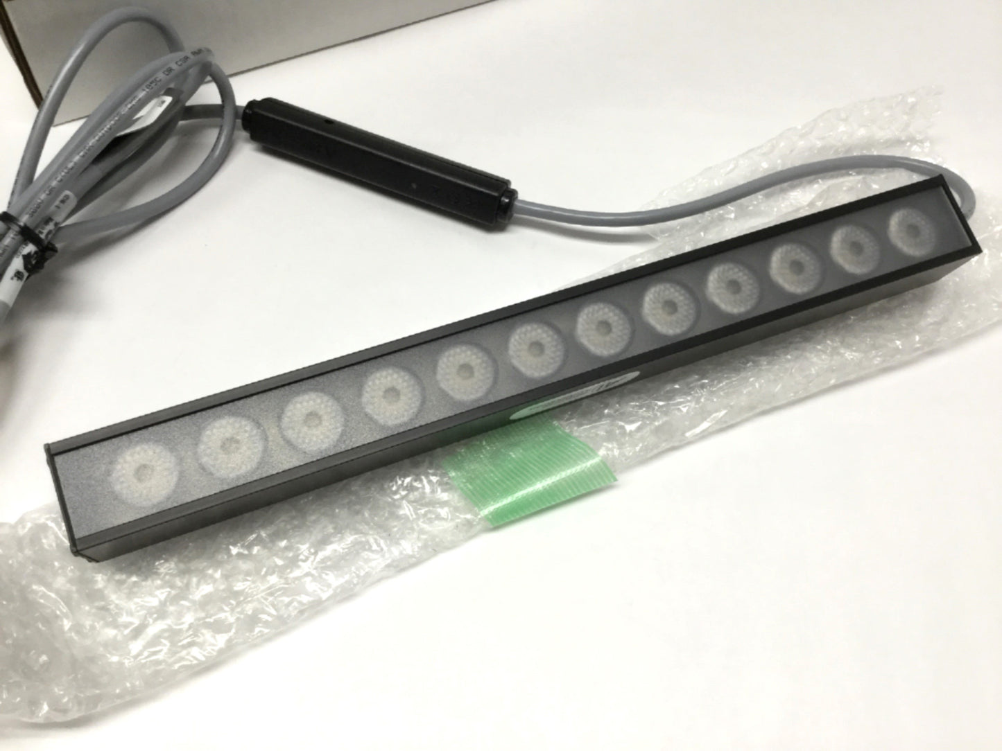 New – Open box Datalogic 95A906250 Machine Vision LED Bar Light Linear Strobe Array 12" Red 24V