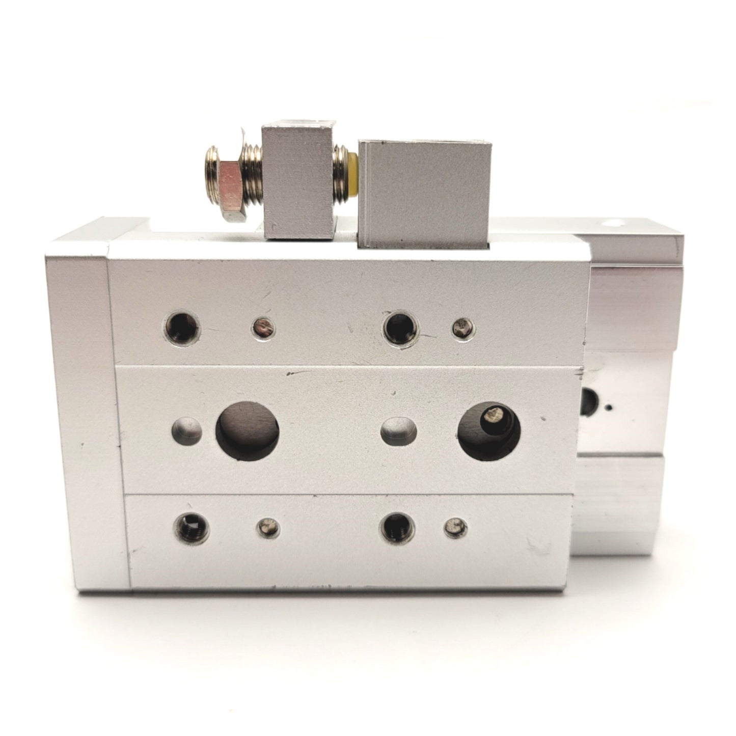 New – Open box SMC MXS16-20AS Linear Pneumatic Slide Table Bore: 16mm Stroke: 20mm, 0.15-0.7MPa