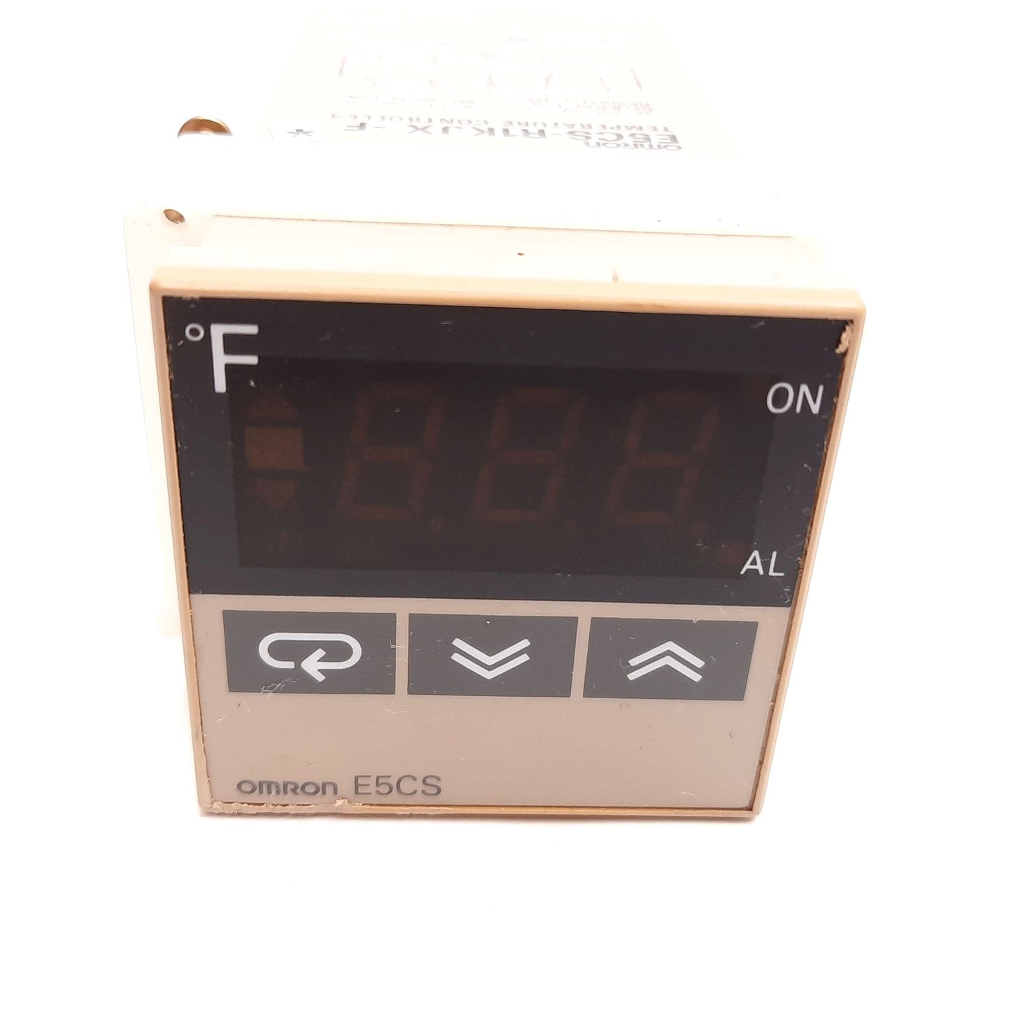 Used Omron E5CS-R1KJX-F Temperature Controller, LED Display, 100-240VAC 50/60Hz 7VA