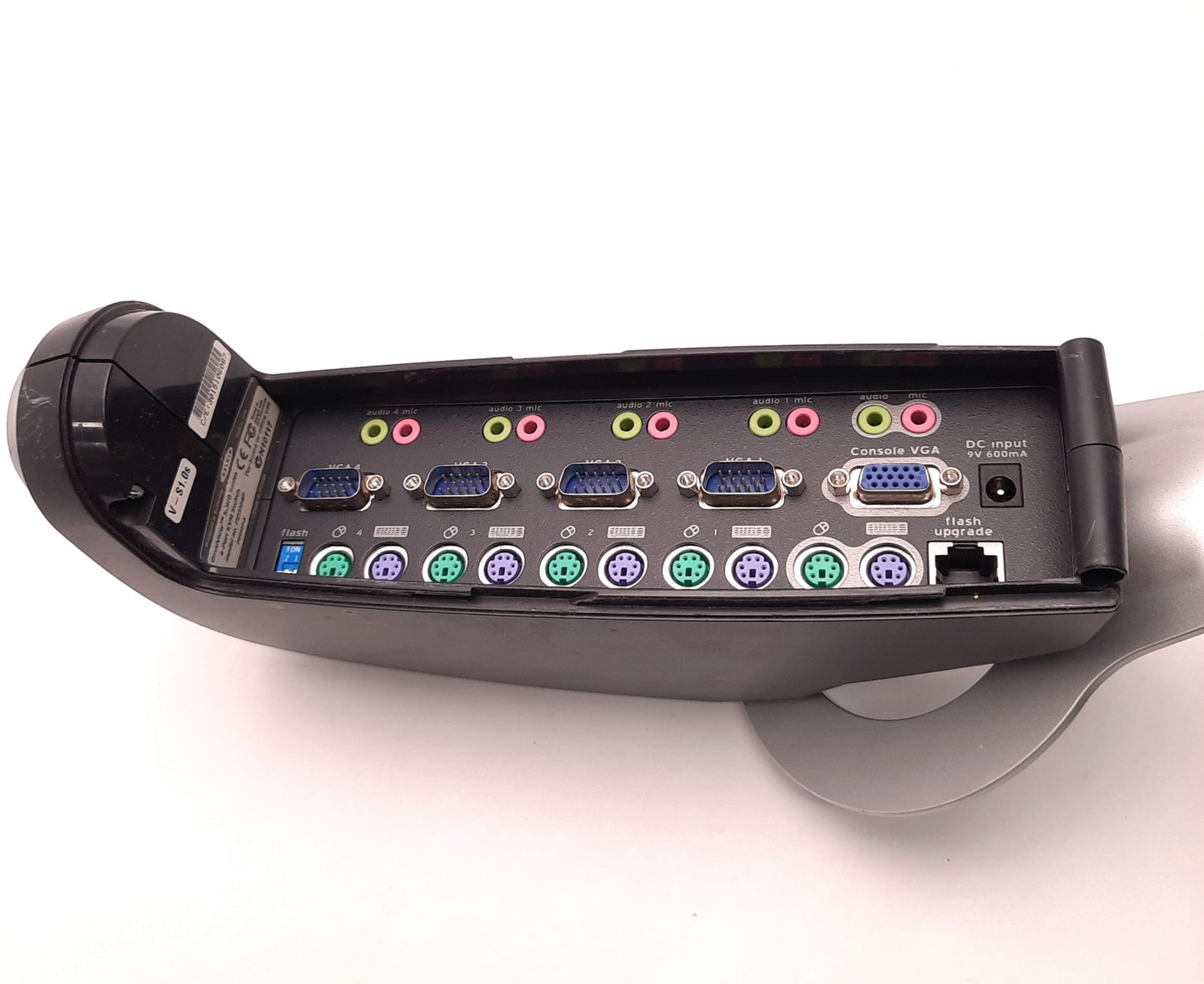 Used Belkin F1DS104P Omniview SOHO 4 Port KVM Switch, 2048x1536 at 85 Hz, 4 Inputs