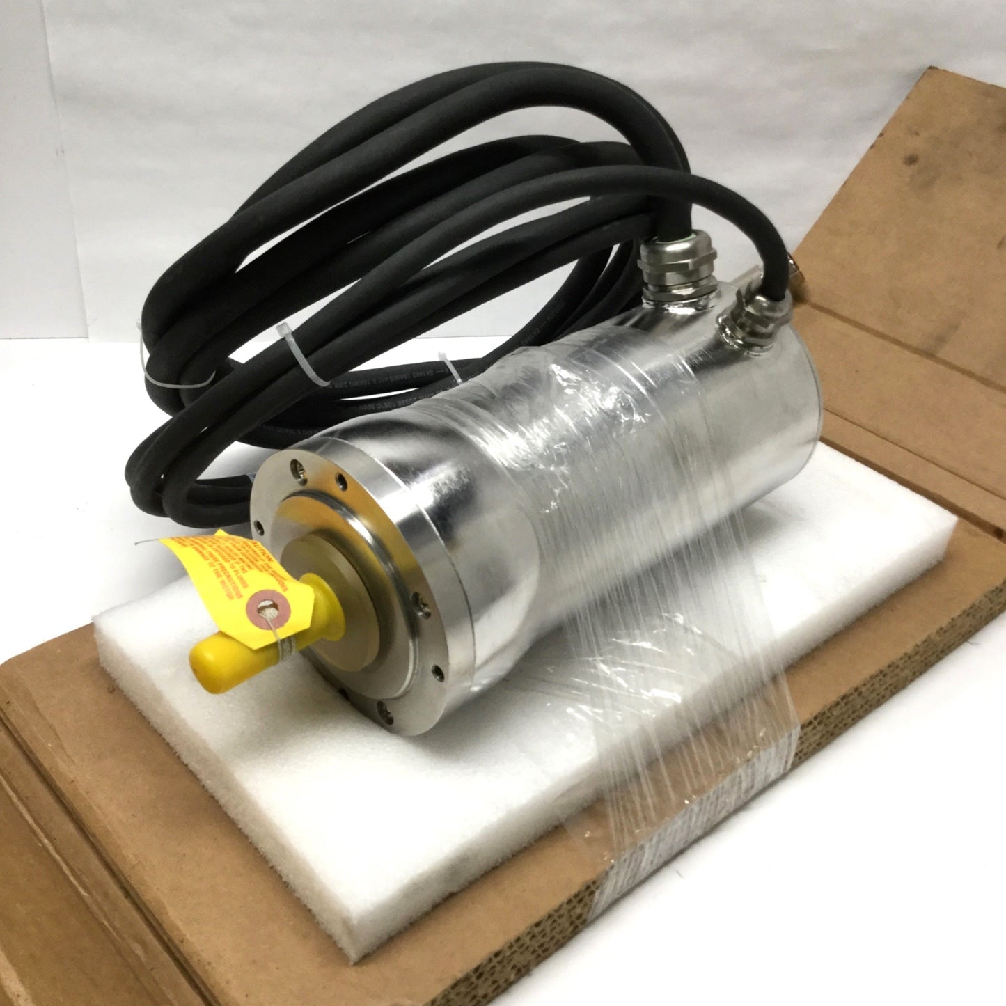 New – Open box Allen Bradley MPS-A330P-MJ54DA Kinetix NSF Stainless Servo Motor 230VAC Ø100mm