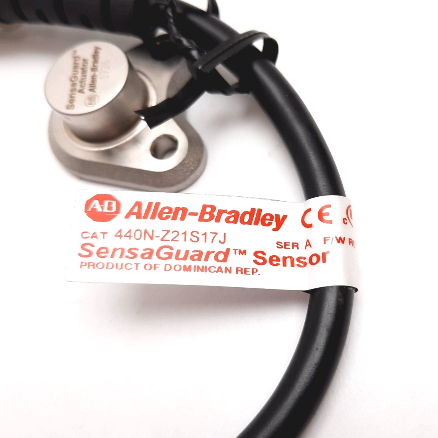 Used Allen Bradley 440N-Z21S17J SensaGuard Sensor, 15mm, 24VDC, M18, With Actuator