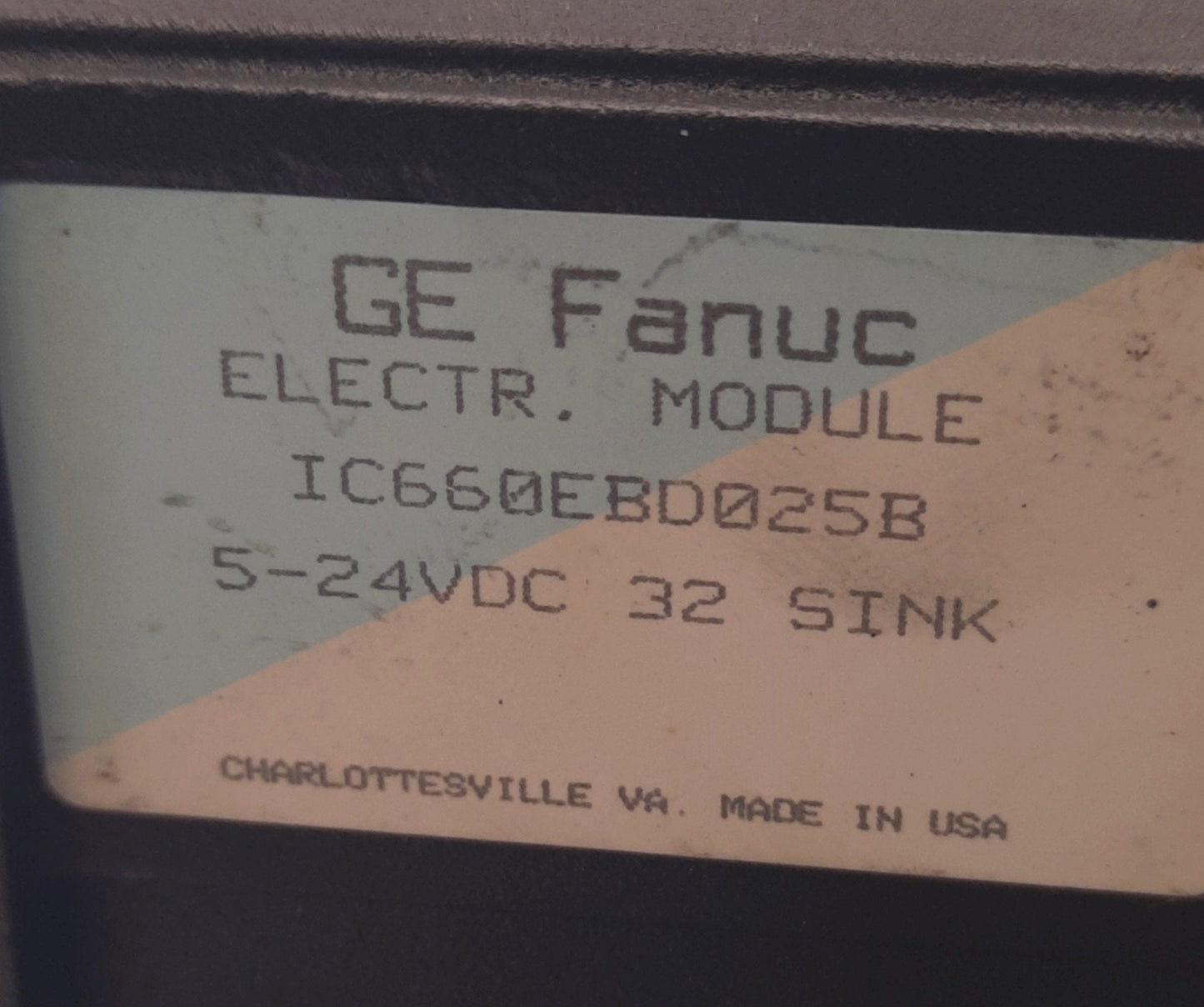 Used GE Fanuc IC660EBD025B Genius Discrete I/O Block 5/12/24VDC Sink In/Out 0.5A Max