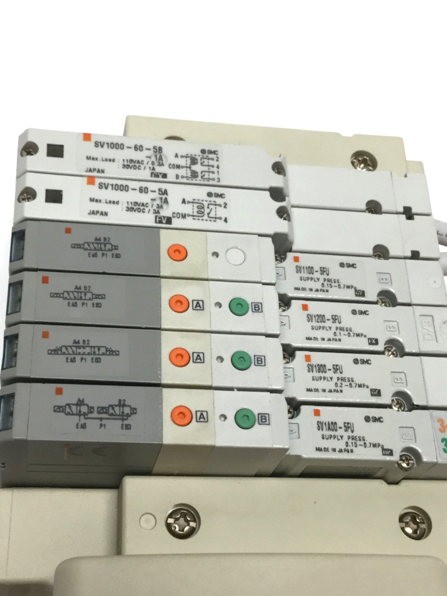 Used SMC EX250-SDN1 DeviceNet Serial Interface Unit on Manifold w/ (6x) SV1000 Valves