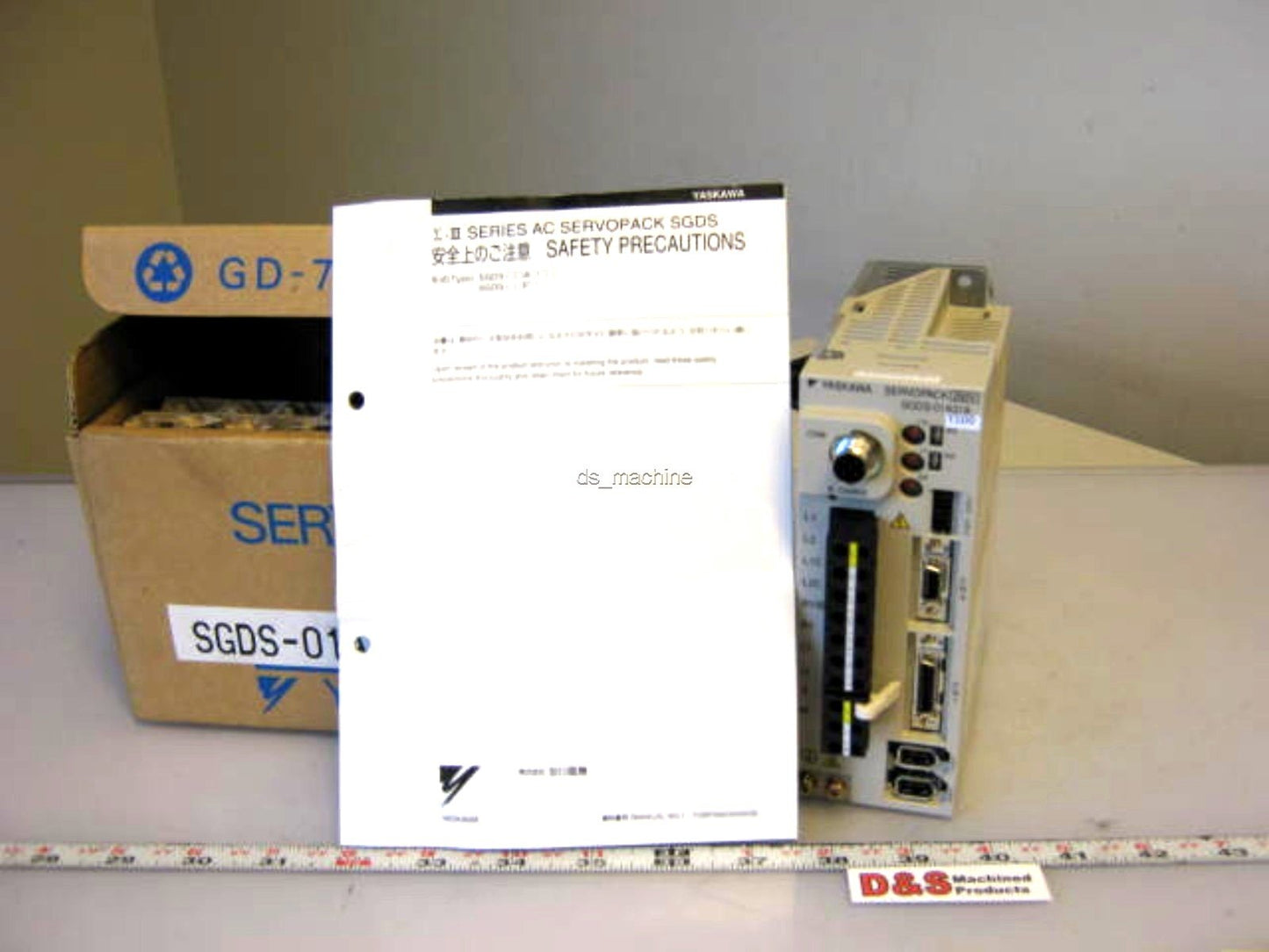 New Yaskawa SGDS-01A31AY500 ServoPack 230VAC 1PH to 230VAC 3PH 0-300Hz