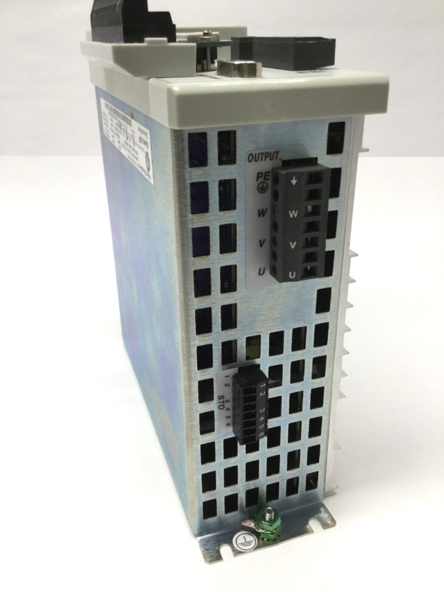 Used Allen Bradley 2097-V31PR0 Kinetix 300 EtherNet/IP Indexing Servo Drive 2A 400W