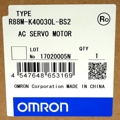 New Omron R88M-K40030L-BS2 AC Servo Motor, .04kW 3000RPM, 1.3Nm, 16mm Shaft, 60VAC