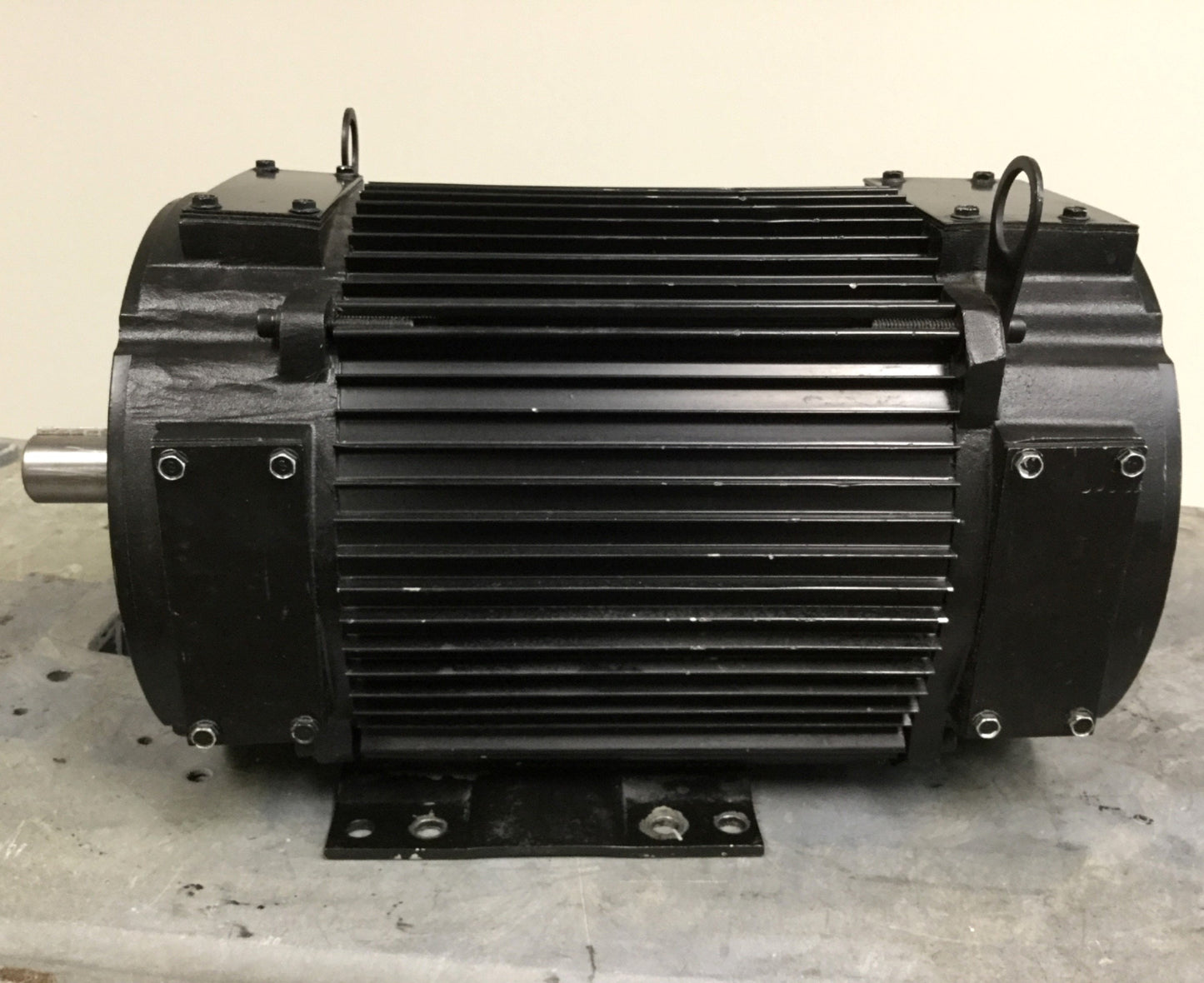 Used PowerTec F182A1A0N001000 TENV Brushless DC Motor 3HP, 320VDC, 1750RPM, 182T