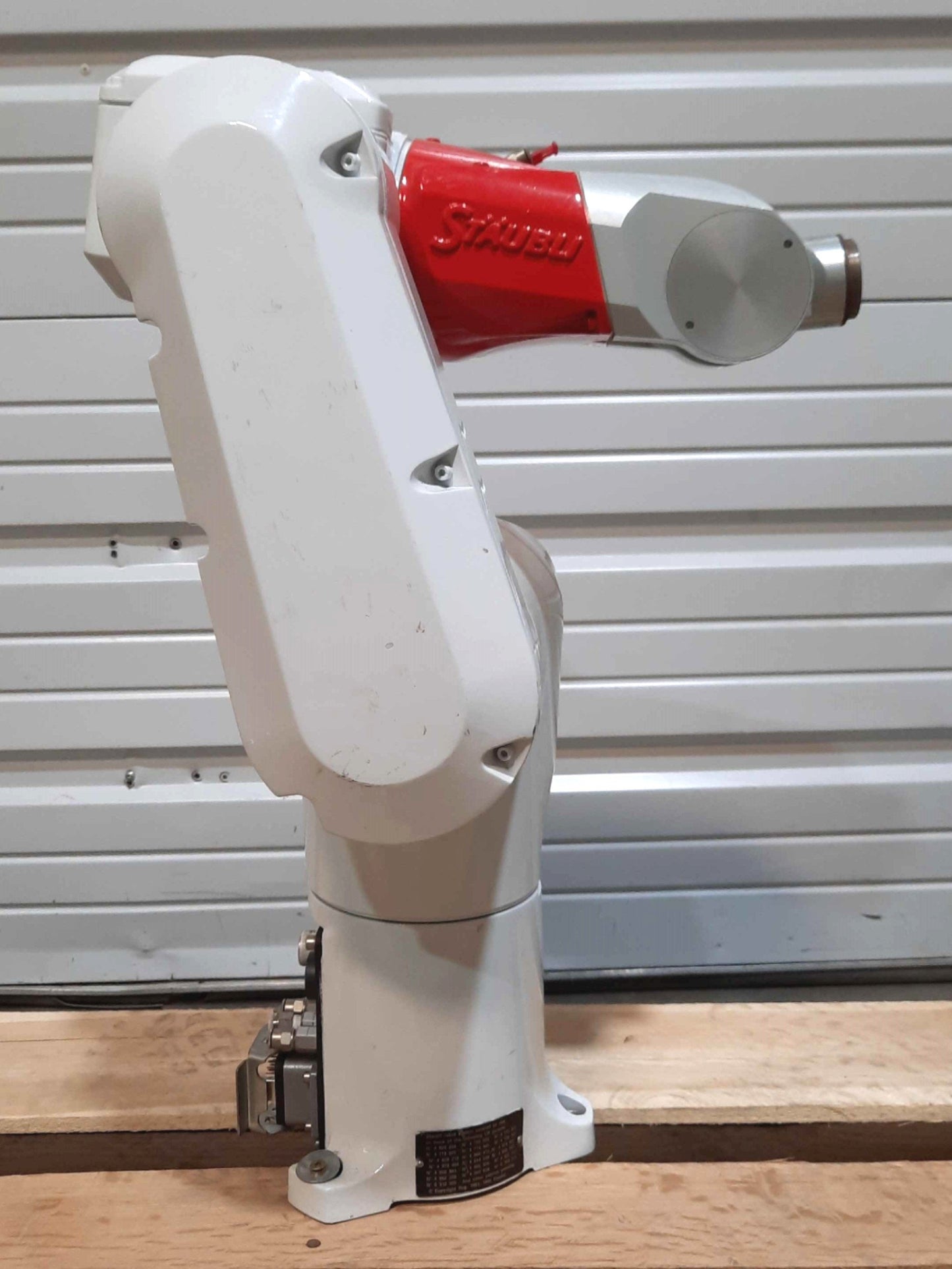 Used Staubli CS8C-TX40 Six Axis Robot System, 2.2kg Load, 515mm Reach, 115VAC 14.8A