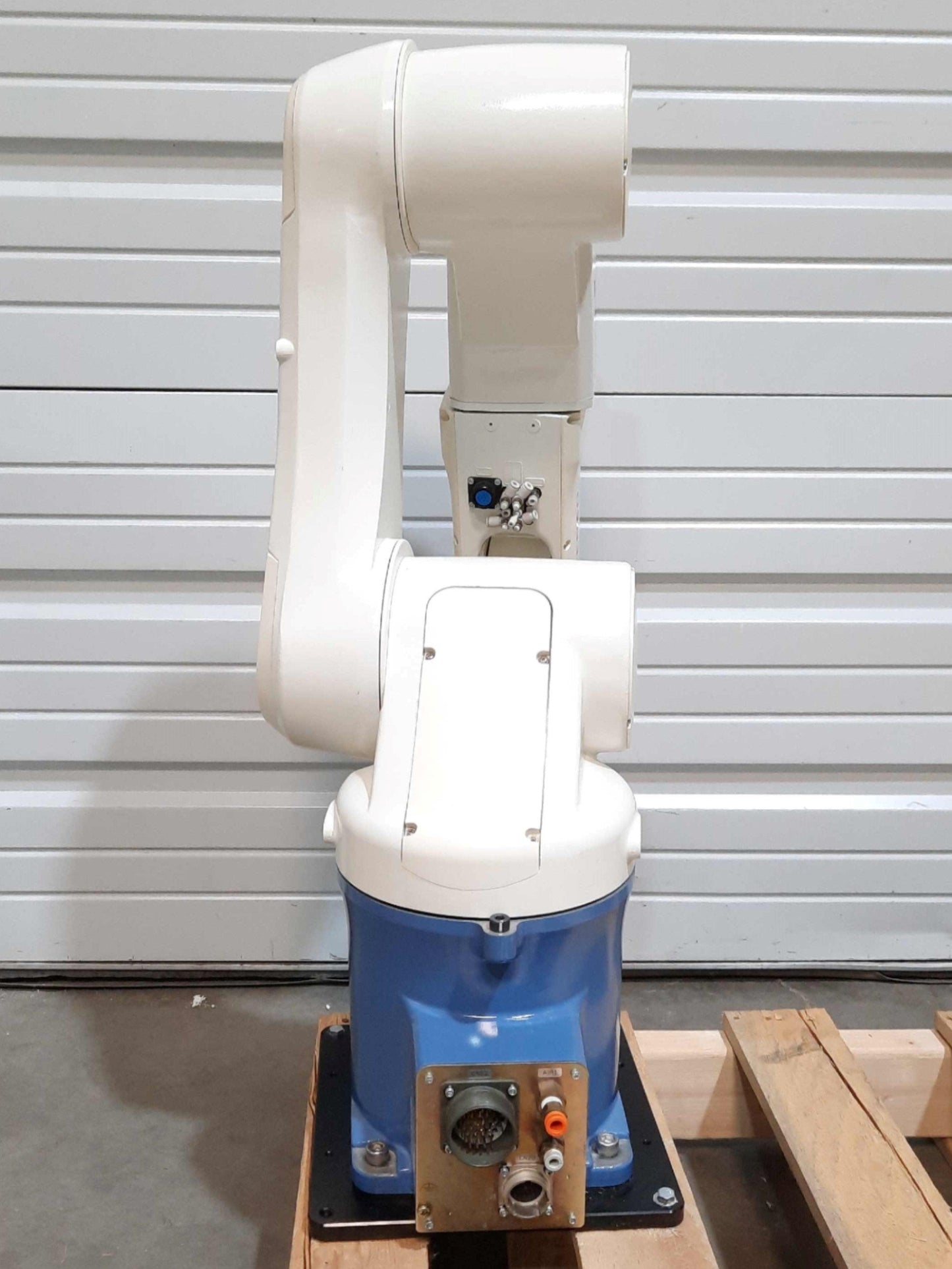 Used DENSO VS-6577E & RC5 Six Axis Robot System 7kg Load 770mm Reach 7600mm/s 230VAC