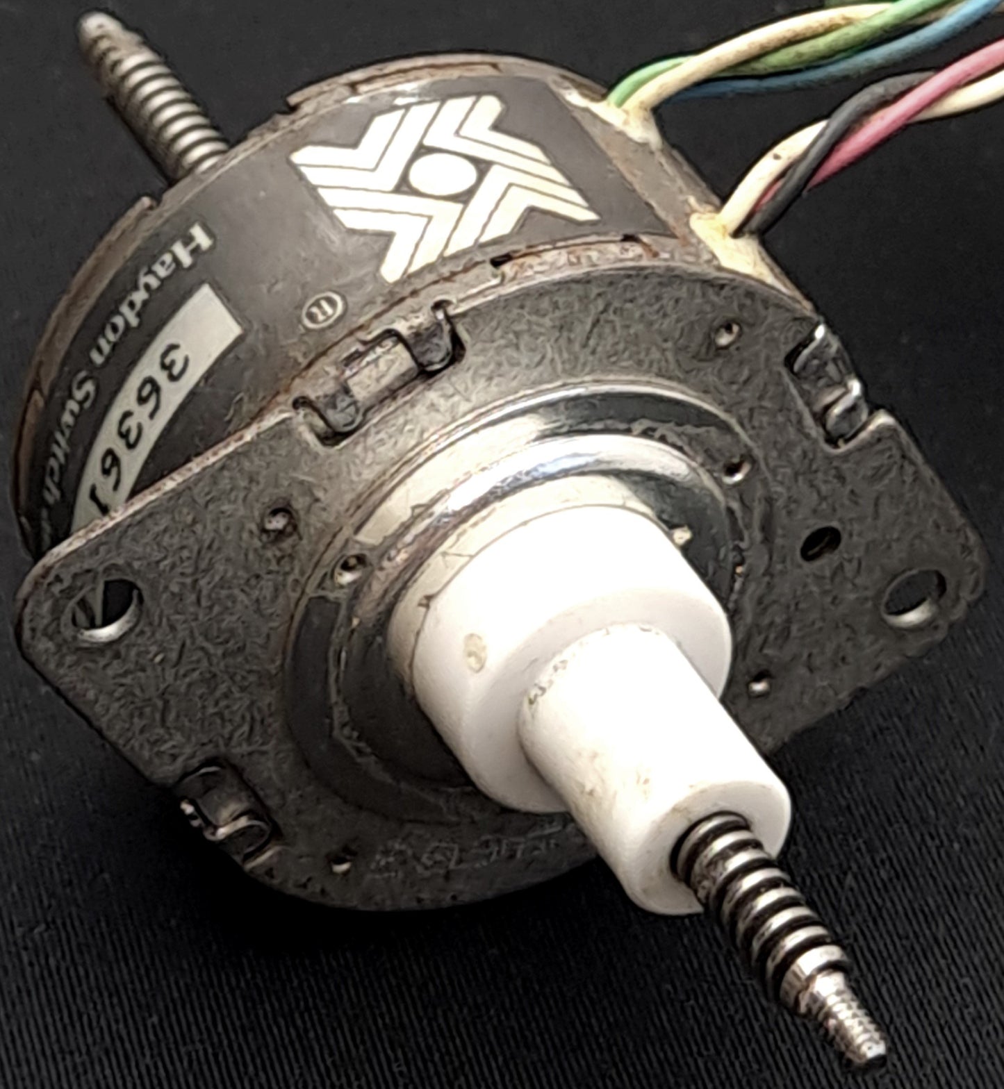 Used Haydon 36361-12-011 Stepper Motor, 12VDC 4.6W, Unipolar 6-Wire, 7.5ø Non-Captive