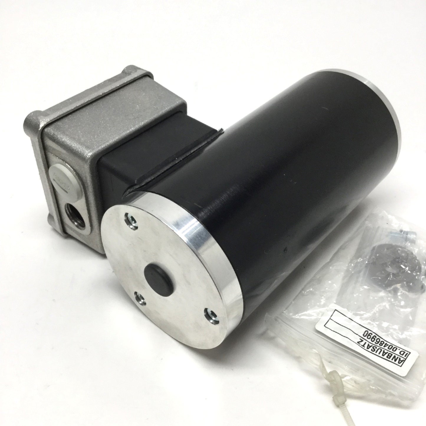 New Other Lenze 13.713.47.5.2.0 3-Phase Motor 230/400VAC 50Hz, 40W, 1350RPM