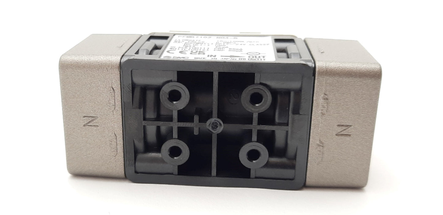 New SMC PFMB7102-N04-B Digital Flow Switch 10-1000L/min, 0.8MPa, 24VDC, 1/2" PNP