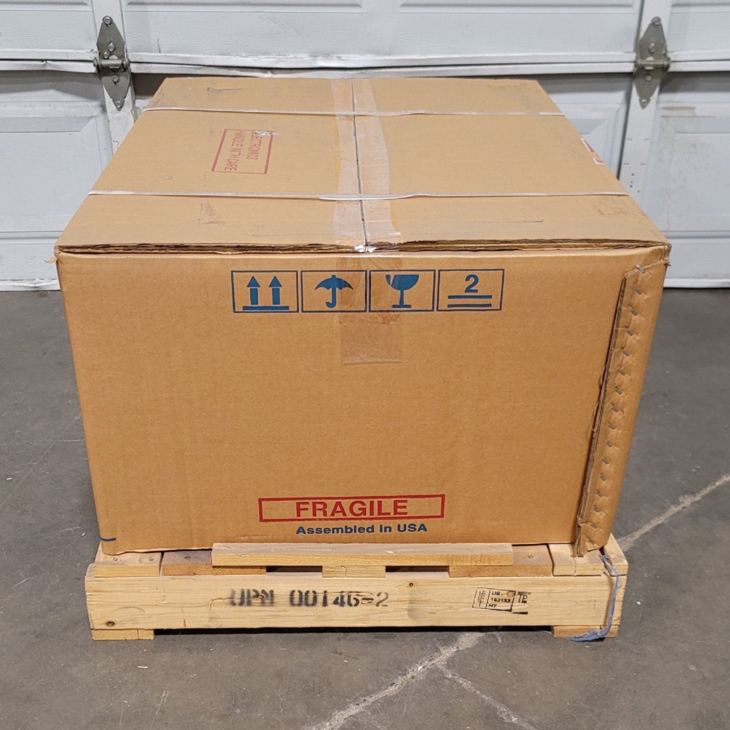 New Yaskawa CIMR-AU4A0362AAA A1000 Variable Speed Drive 300HP 362A 380-480VAC 3-Ph