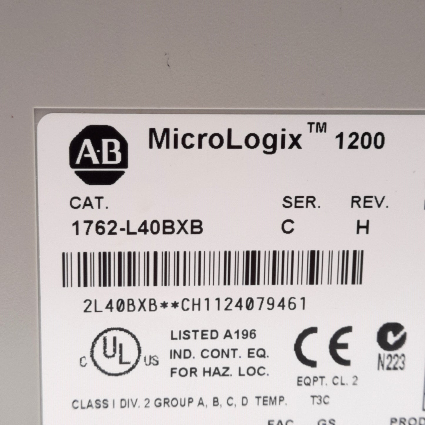 Used Allen Bradley 1762-L40BXB MicroLogix 1200 PLC, 24x In, 16x Relay Out, DIN Rail