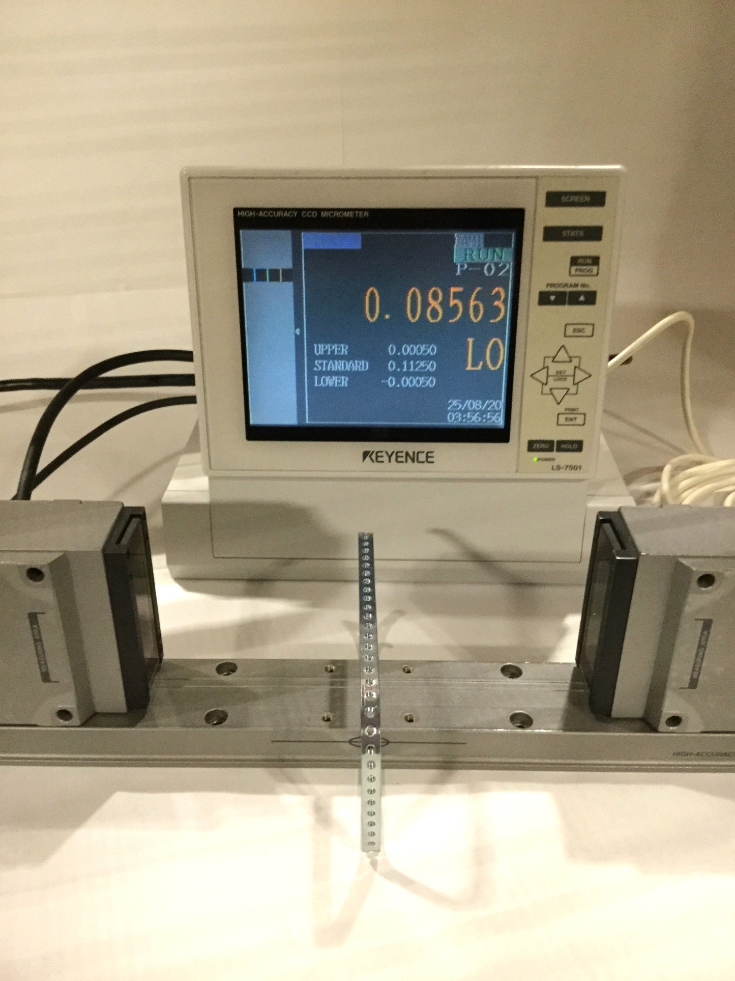 Used Keyence LS-7501 CCD Camera Optical Micrometer System w/LS-7030M Head 0.3 to 30mm