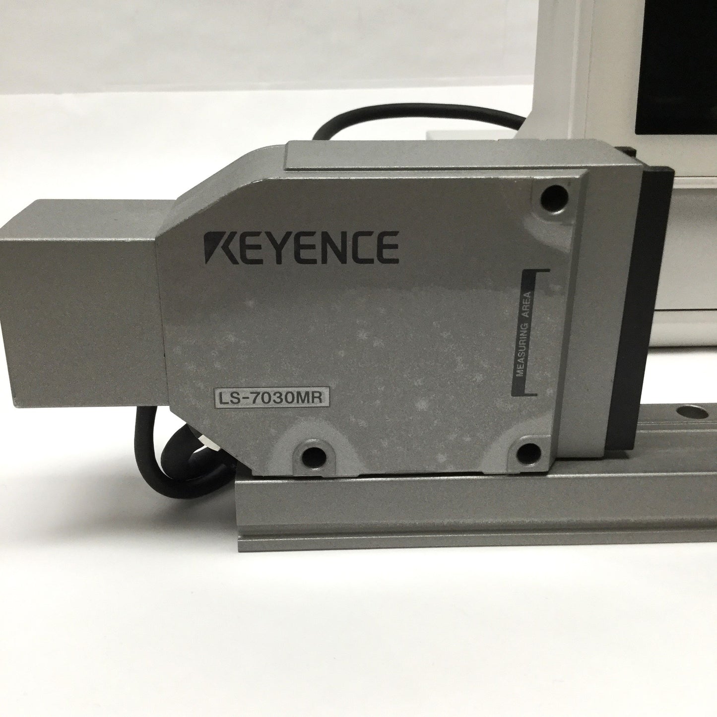 Used Keyence LS-7501 CCD Camera Optical Micrometer System w/LS-7030M Head 0.3 to 30mm