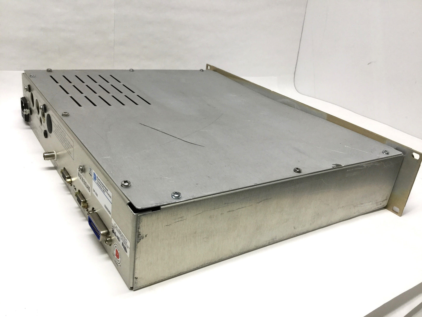 Used Druck DPI 520 Rack Mount ATE Pressure Controller 1000psi, G1/8", 90-260VAC