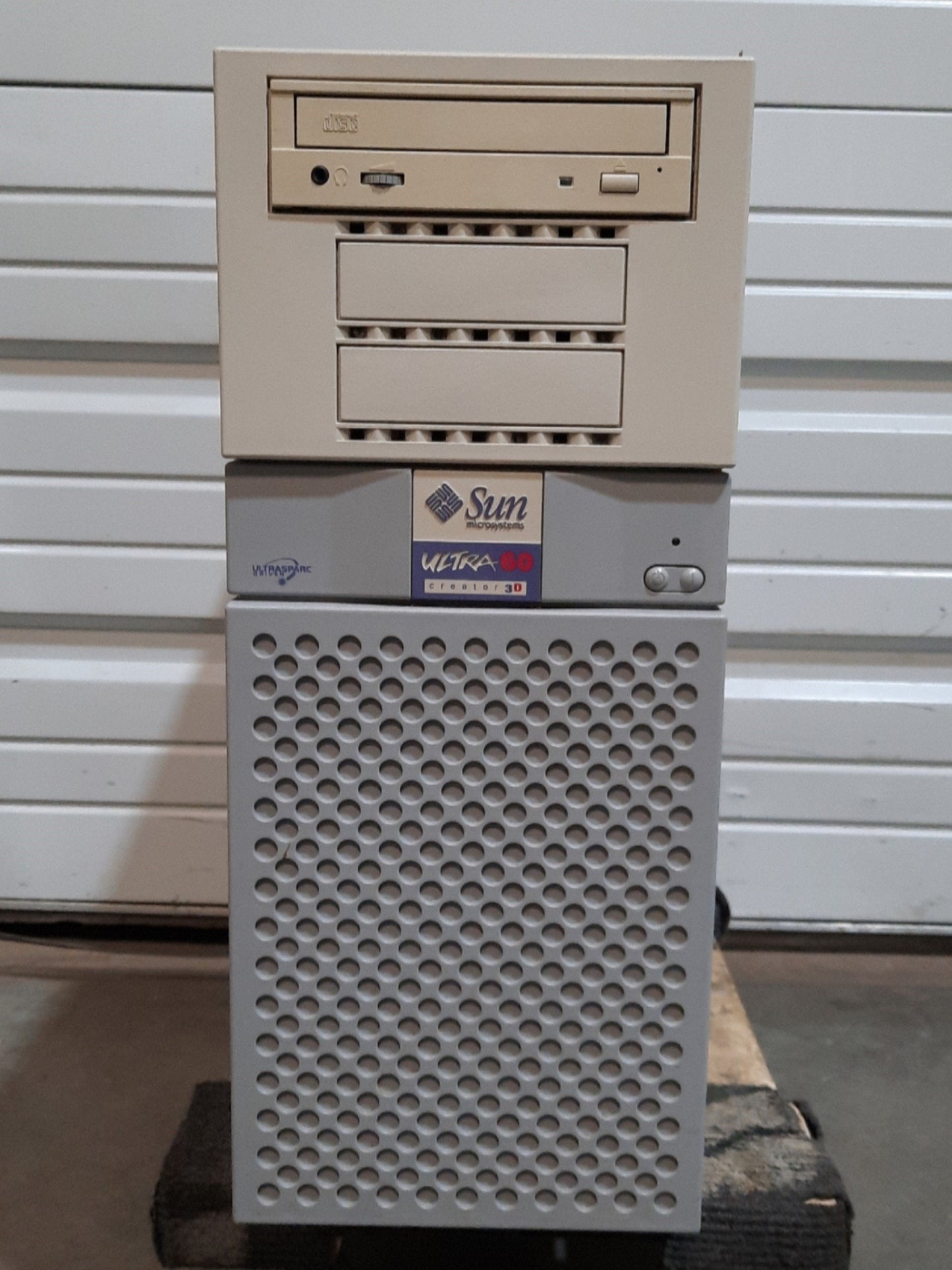 Used Sun Microsystems Ultra 60 2450 Workstation 2x CPU 1.7GB RAM 2x HDD w/Creator3D