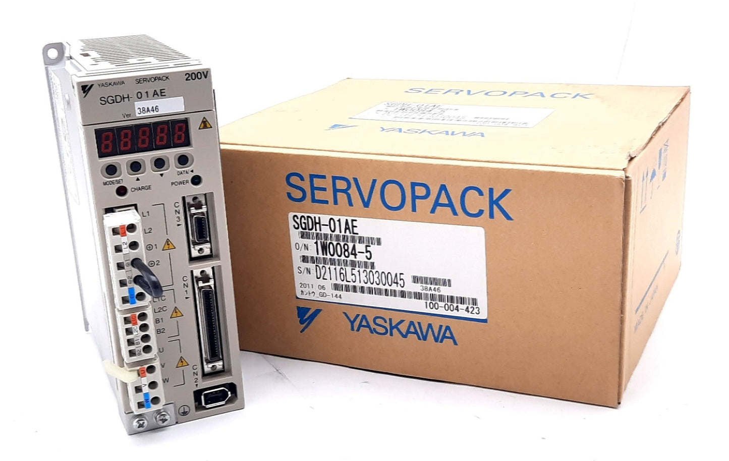 New Yaskawa SGDH-01AE Sigma II Servo Drive W/JUSP-NS115 Mechatrol If/Unit 0.1kW 230V