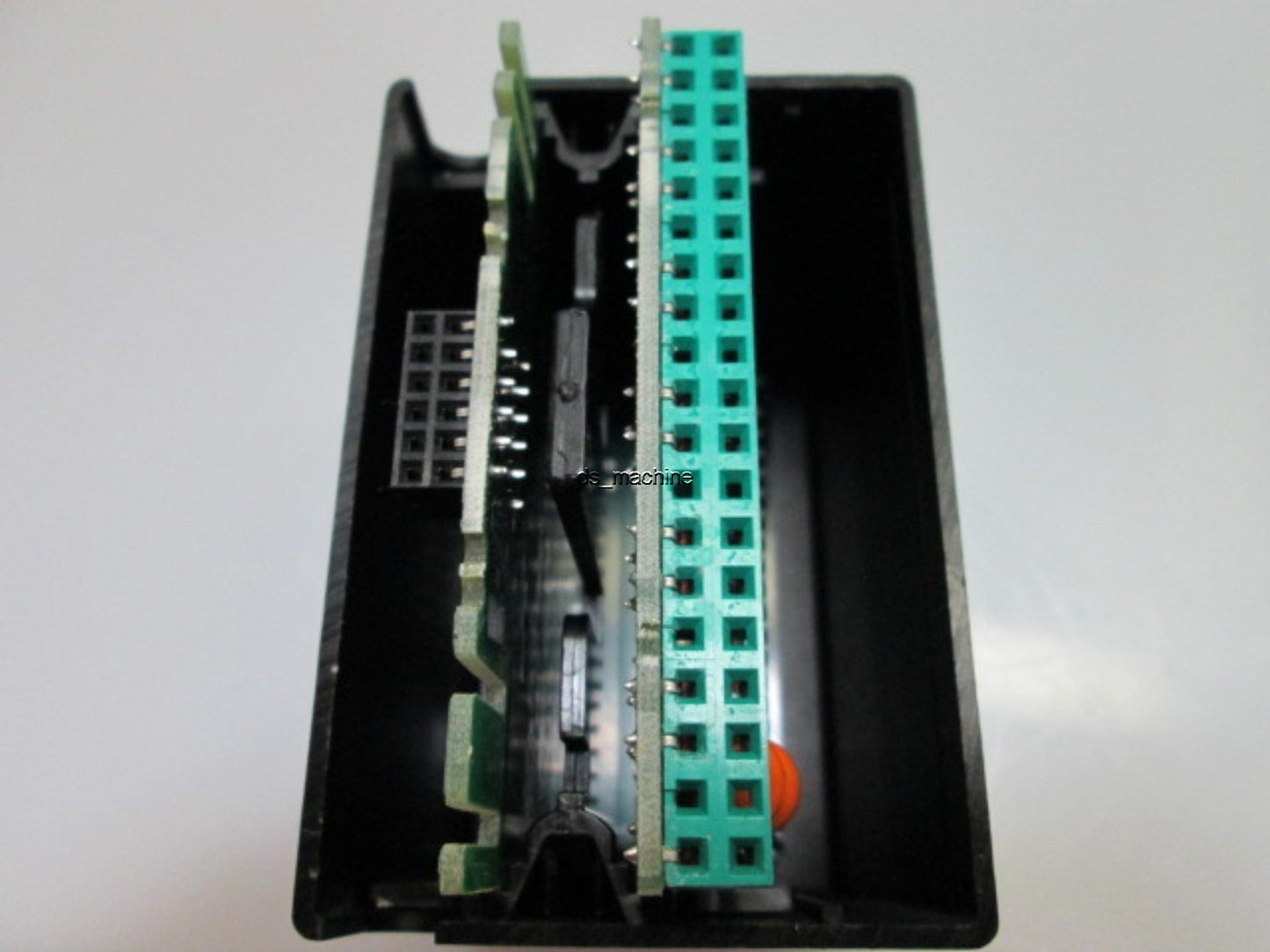 Used GE FANUC IC670MDL740J Out Module 12/24VDC 0.5A POS OUT 16PT