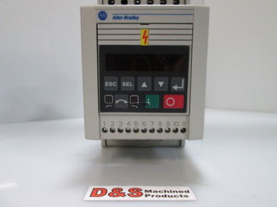 Used Allen-Bradley 160S-AA02NPS1 SerC Variable Speed Drive 0.37kW 0.5HP w/ Programmer