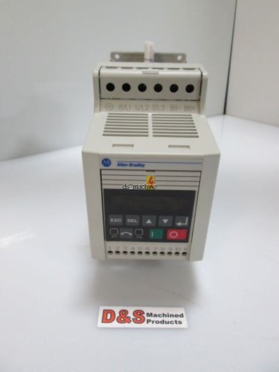 Used Allen-Bradley 160S-AA02NPS1 SerC Variable Speed Drive 0.37kW 0.5HP w/ Programmer