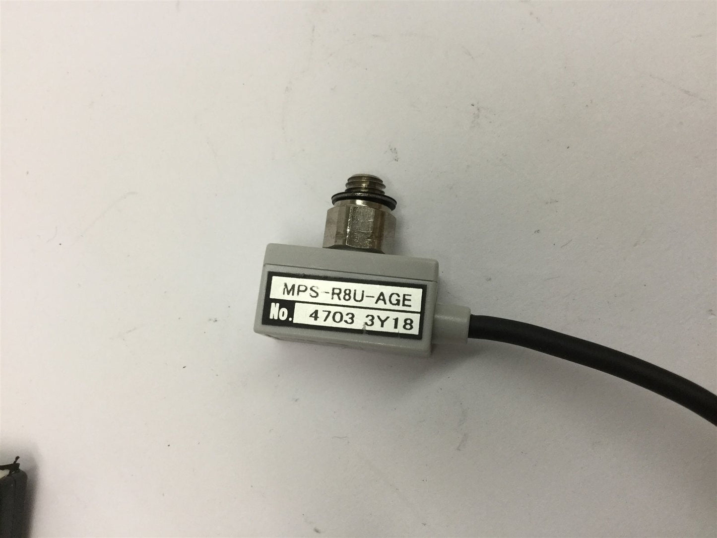 Used Parker MPS-R8U-AGE Analog Pressure Sensor, Range: -14.7 to 72.5psi, Output: 1-5V