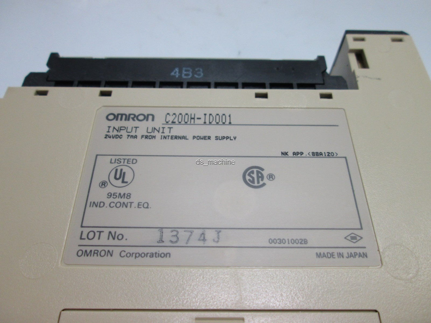 Used OMRON C200H-ID001 Input Unit 24VDC 7mA