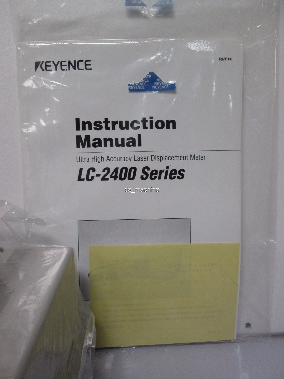 New Keyence LC-2400A Laser Displacement System w/ LC-2420 Laser Sensor