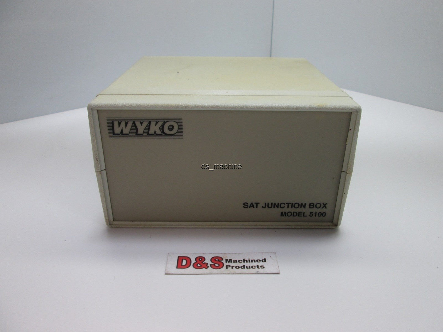 Used Wyko Model 5100 Sat Junction Box, 4 Probe Slot, 1 Computer Slot