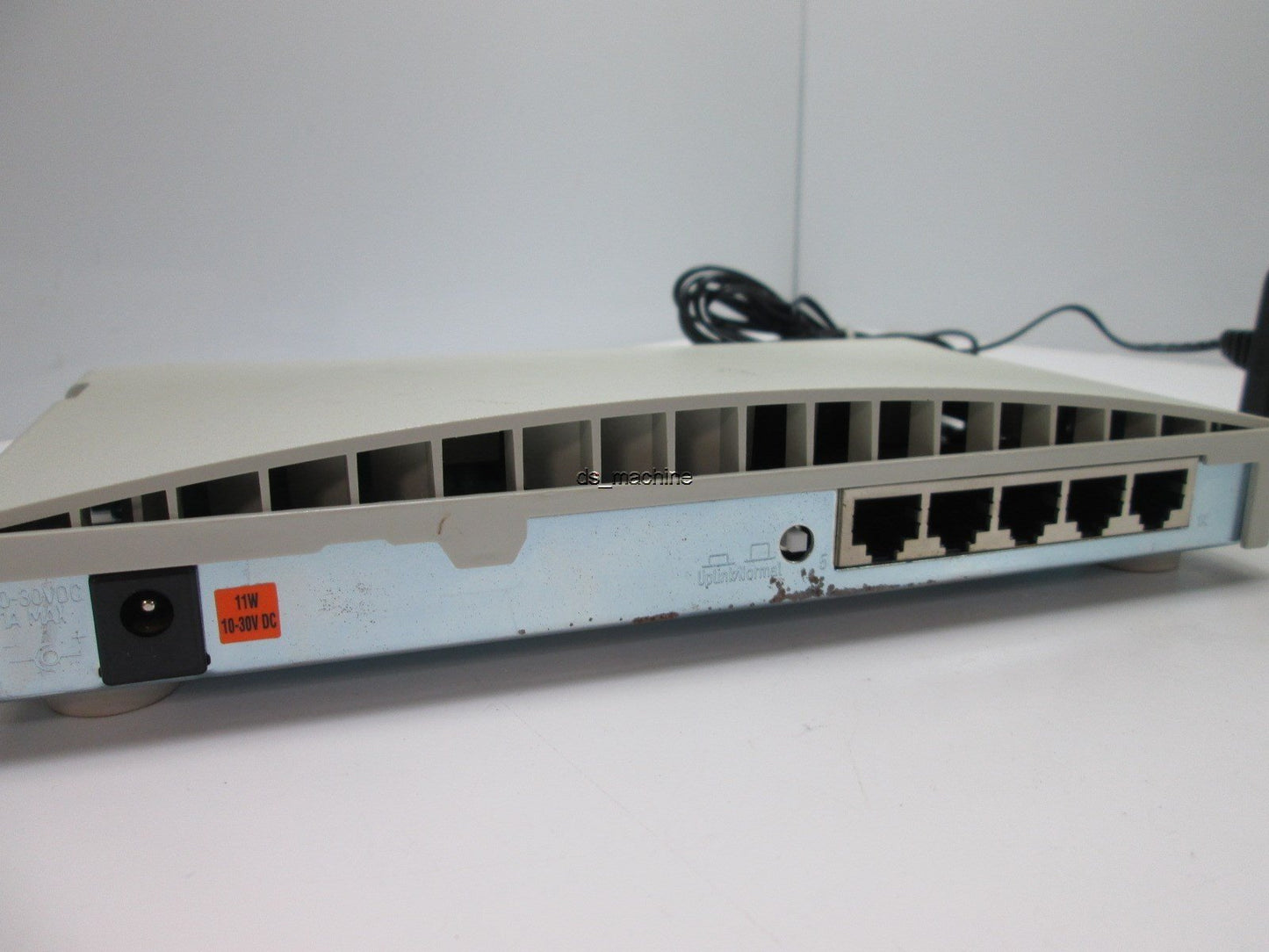 Used 3Com 1675-510-000-1.00 Office Connect 5 Port Dual Speed Hub w/Power Cord