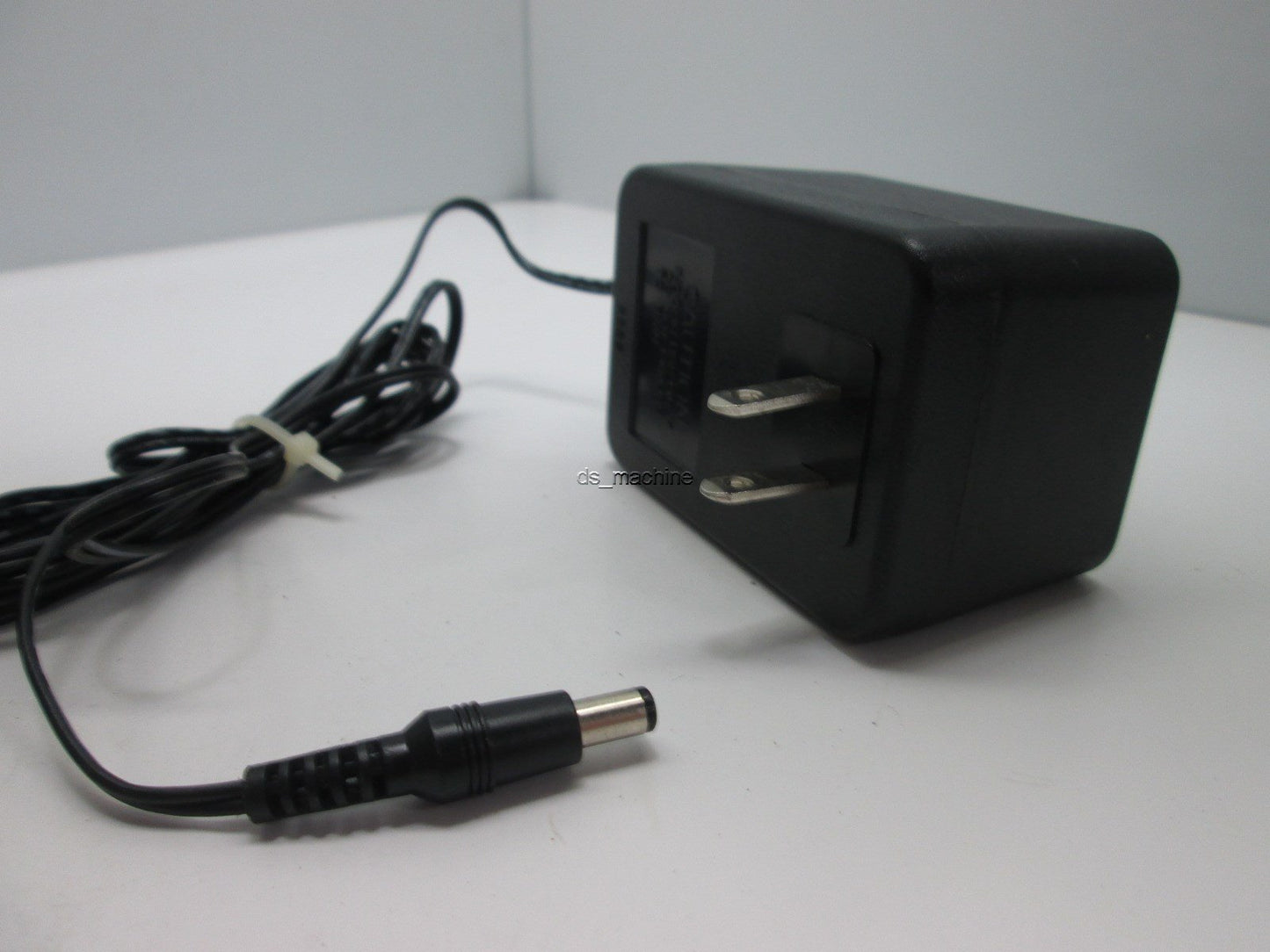 Used 3Com 1675-510-000-1.00 Office Connect 5 Port Dual Speed Hub w/Power Cord