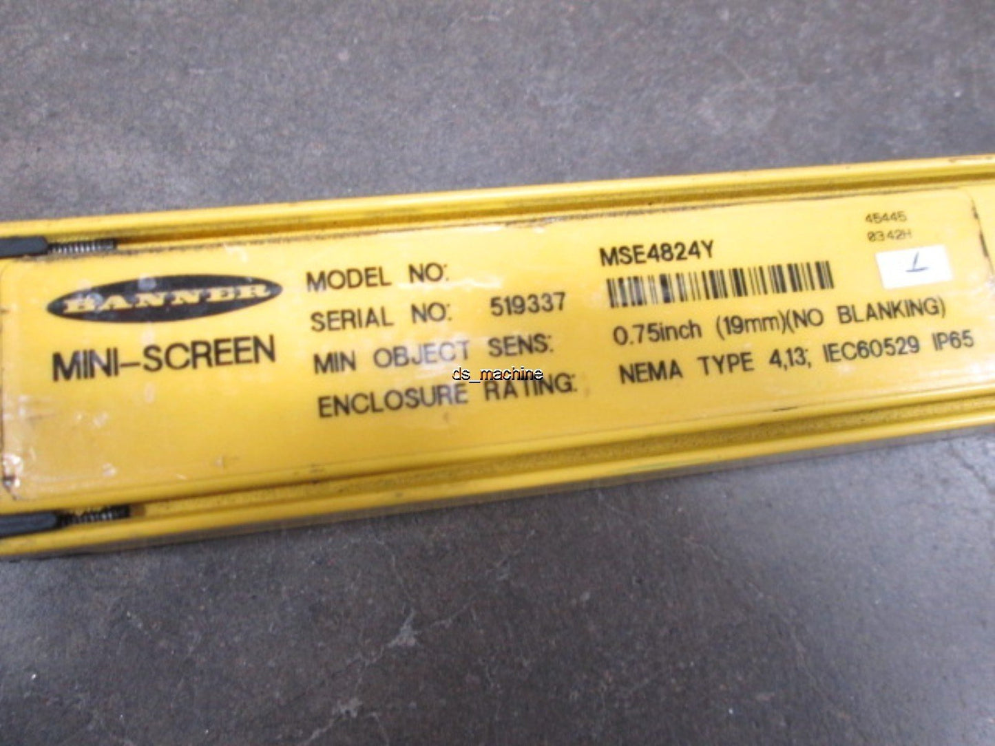 Used Banner MSE4824Y MINI-SCREEN Light Curtain Emitter, 48" Detection, 9m Range