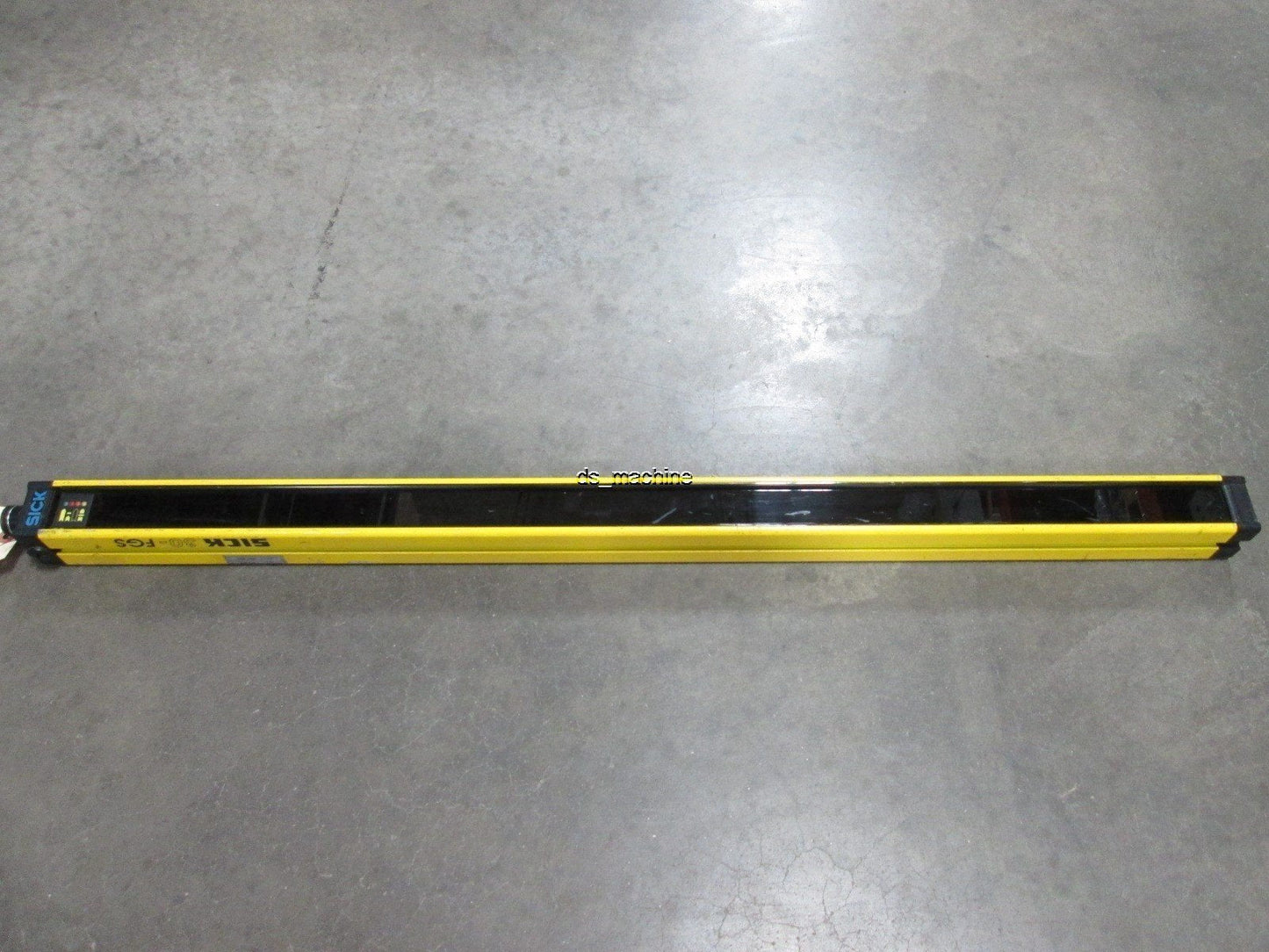 Used Sick FGSE900-21 Light Curtain Receiver, 900mm, 30mm Min, 24V +/-20%, See Details