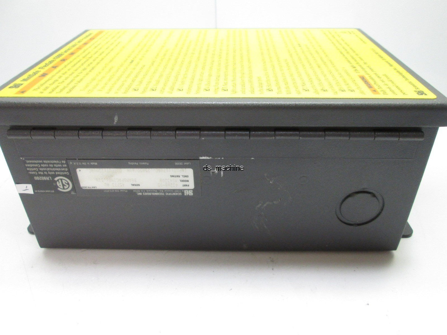 Used STi 43268-05 Light Curtain Controller, 117VAC - 25A 50/60Hz Input, 220VAC Output