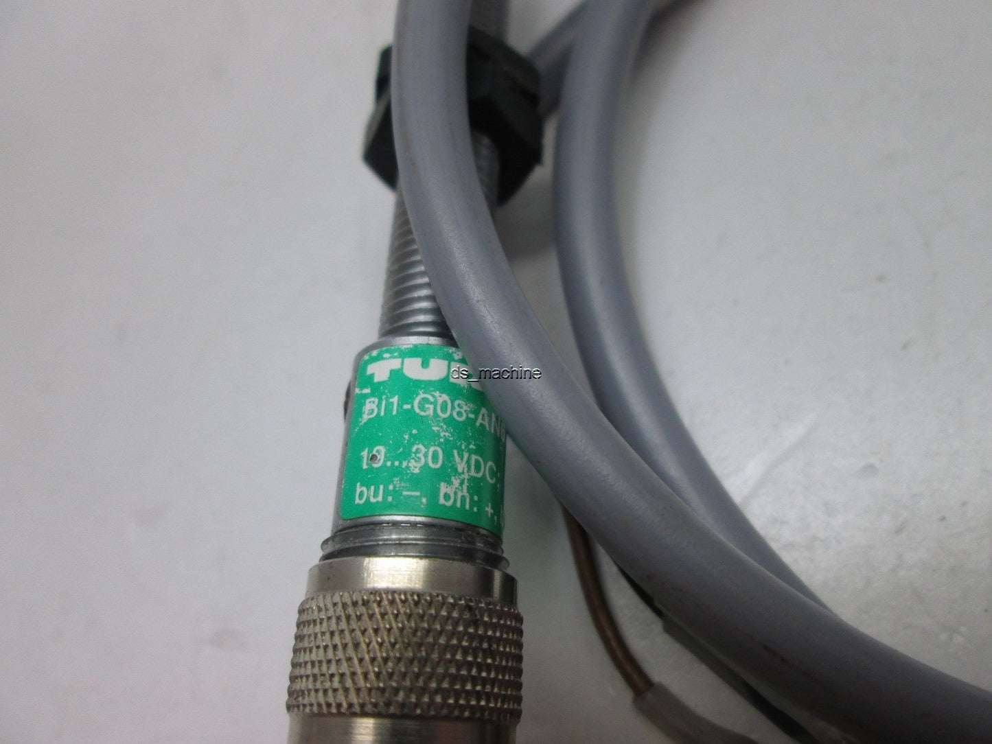 Used Turck Bi1-G08-AN6X-V1341 Proximity Sensor 10-30VDC, 1mm Range w/Cable 30"