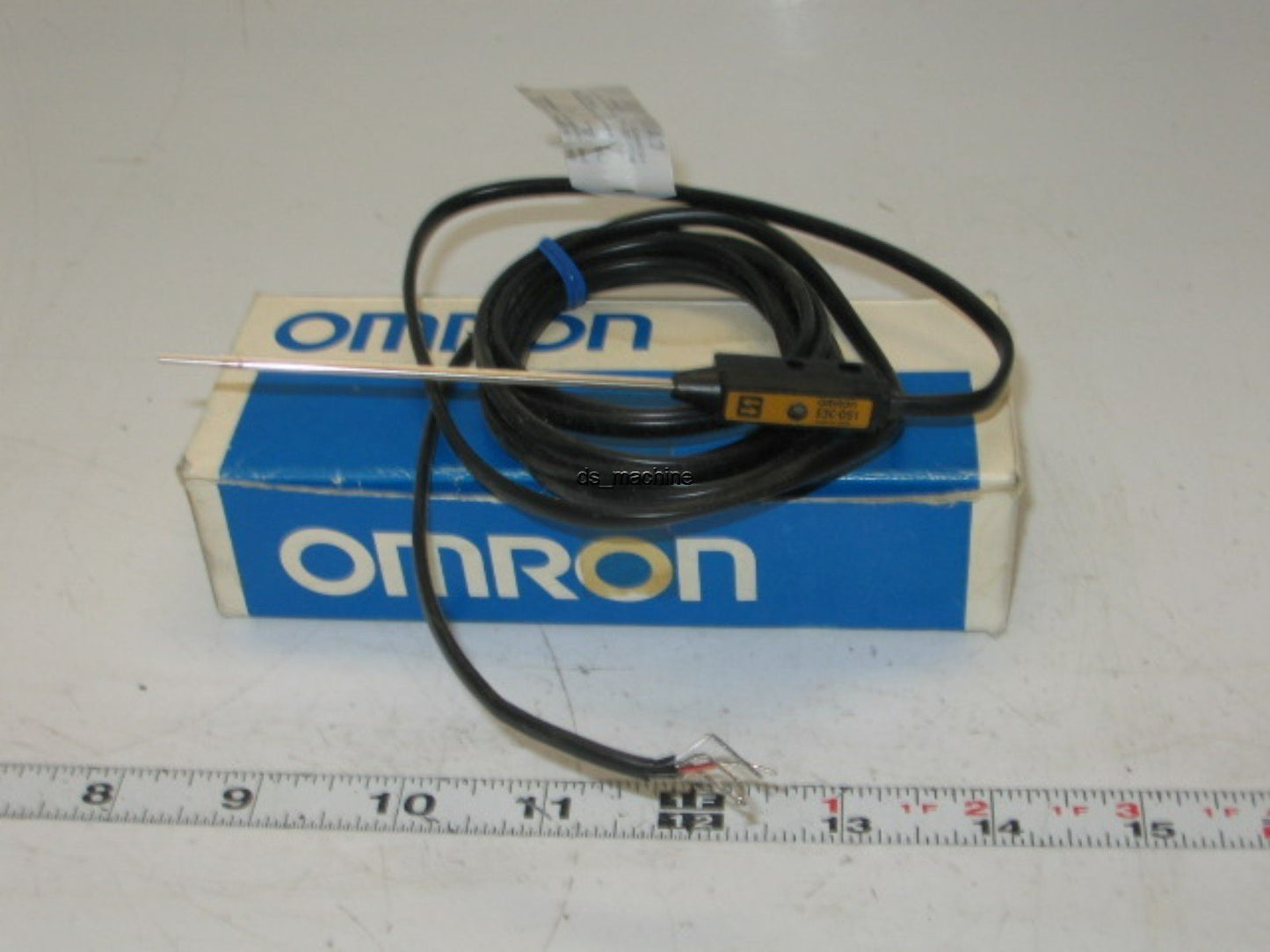 New Omron E3C-DS1 Photoelectric Through-beam Sensor