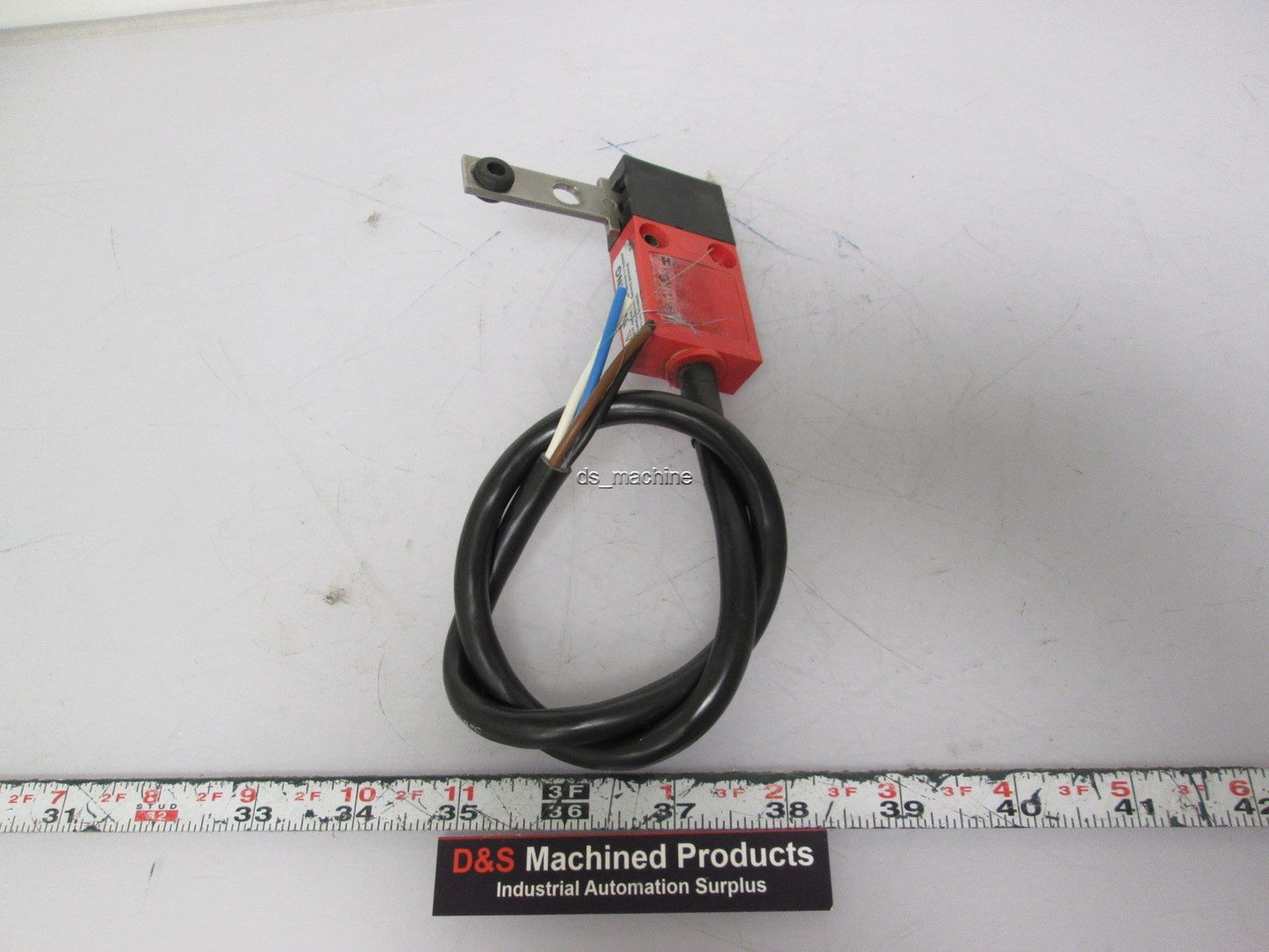 Used Honeywell GKMB16 Safety Switch with Key