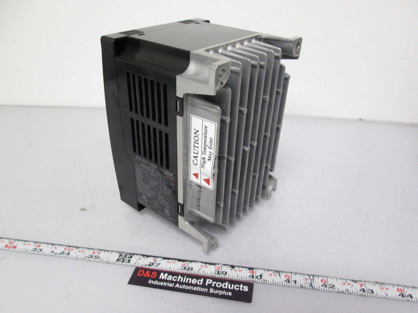 Used Boston Fincor ACE-KST-230V-3P-05HP Inverter 200-230VAC 3PH 2.9A 0.5HP 0.2-400Hz