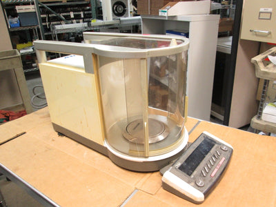 For parts or not working AND HA-200A Analytical Balance with Automatic Door *Door Malfunction For Parts*