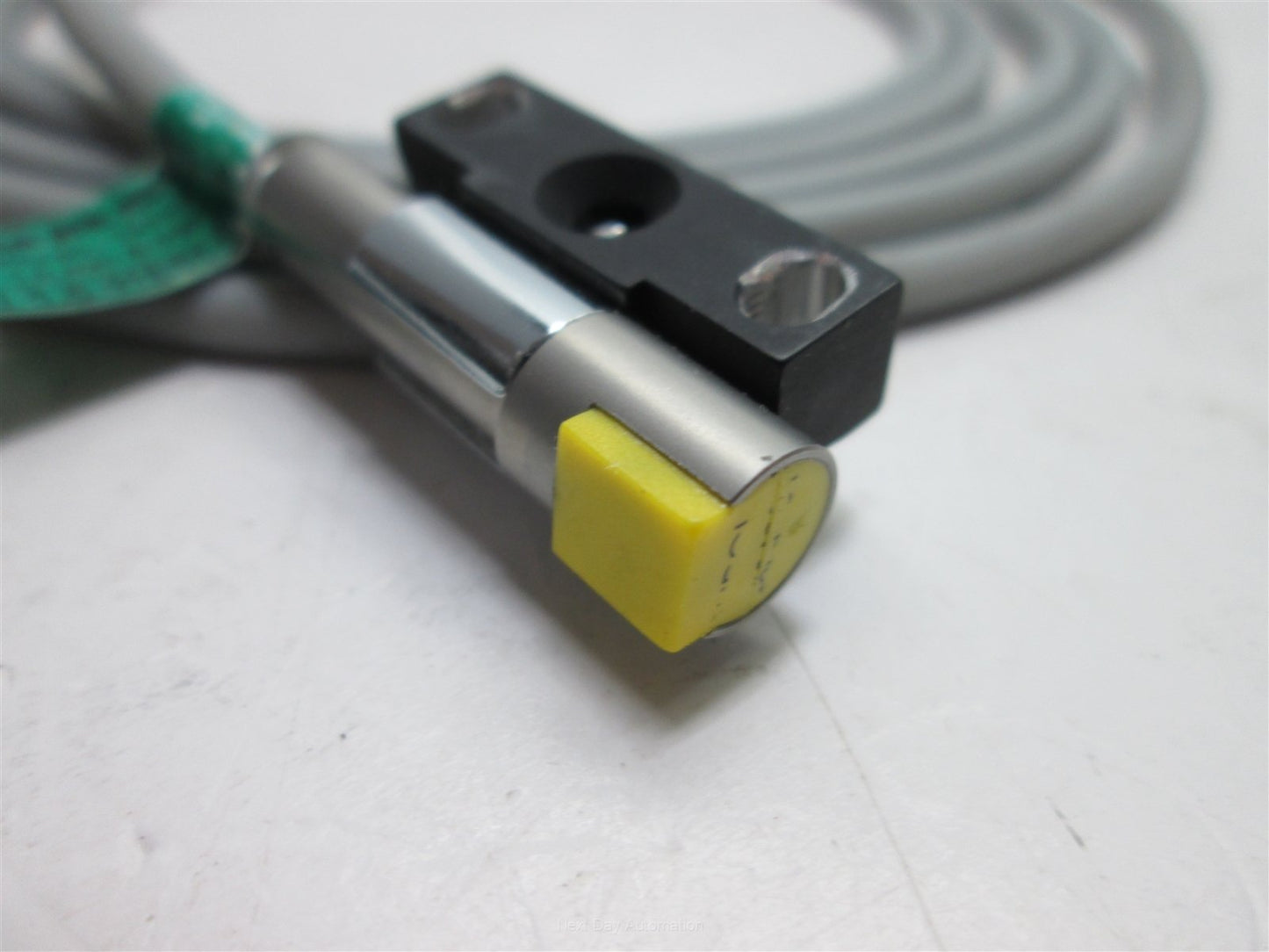 Used Turck Bi1.5-HS865-AP6X Inductive Sensor, 3-Wire DC PNP Output, 10-30VDC 150mA