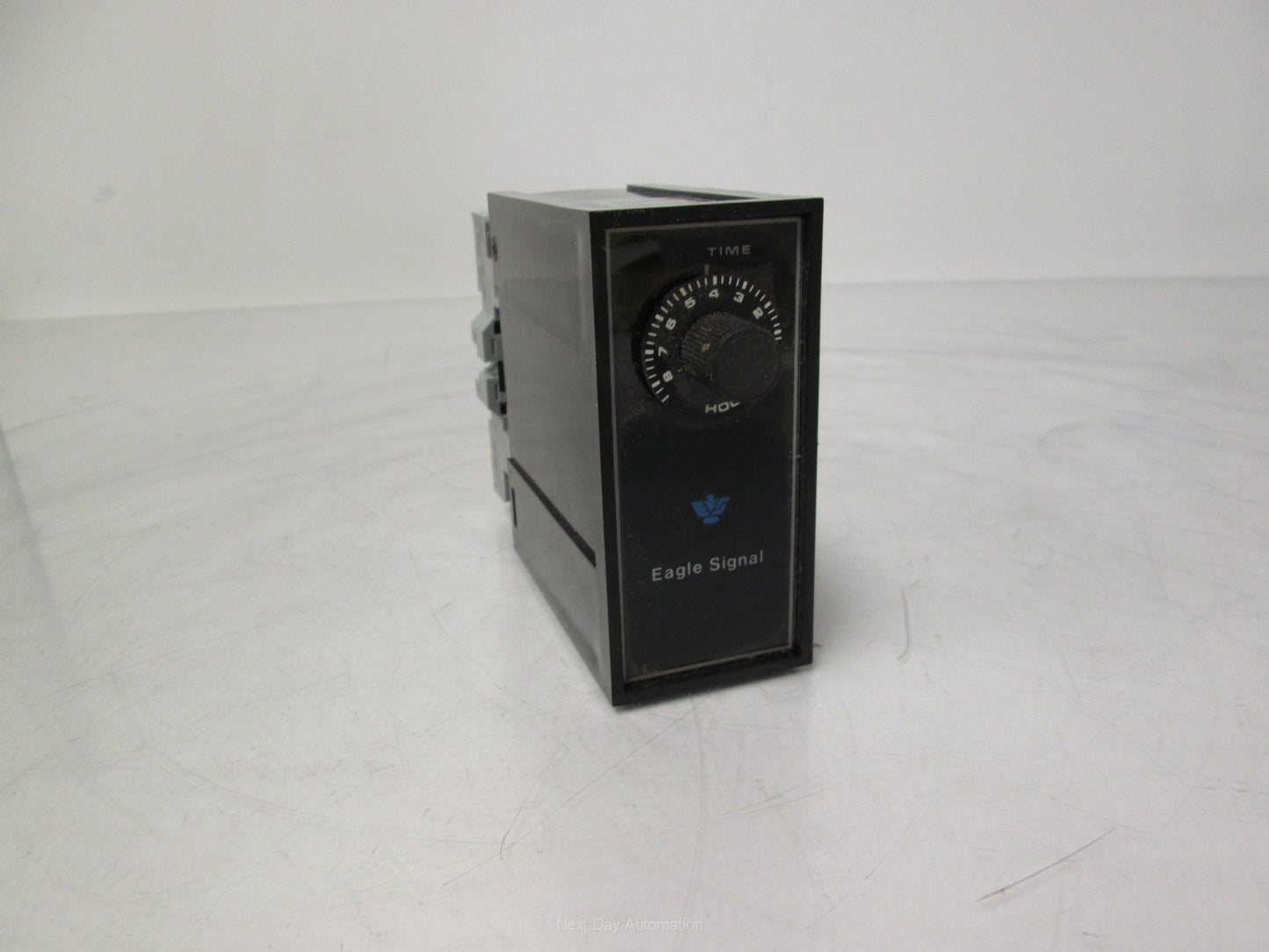 Used Eagle Signal DG114Z302 Relay Interval Timer 24VAC/DC 0.8-8 Hours DIN Mount