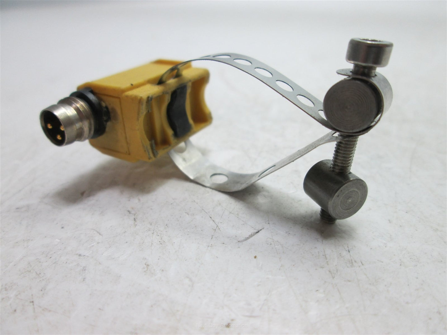 Used Turck BIM-PST-AP6X-V1131 Magnetic Field Sensor, Voltage: 10-30VDC, With Clamp