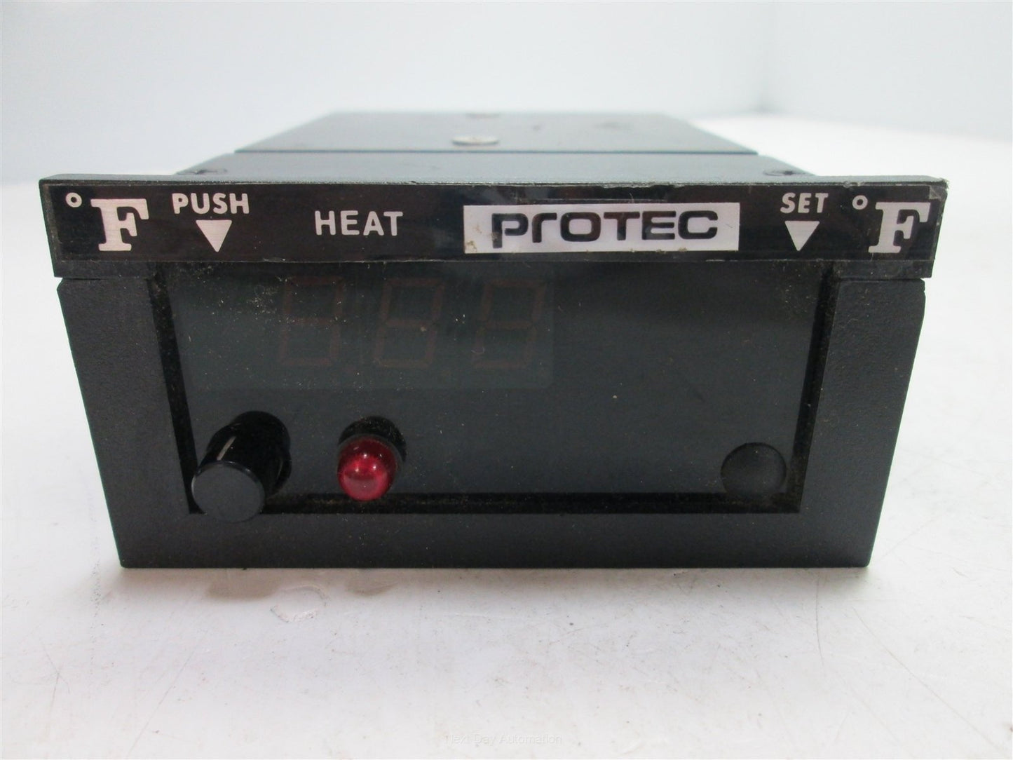 Used Process Technology DINEF 3900-01 Temperature Controller, Range: 32 to 248øF