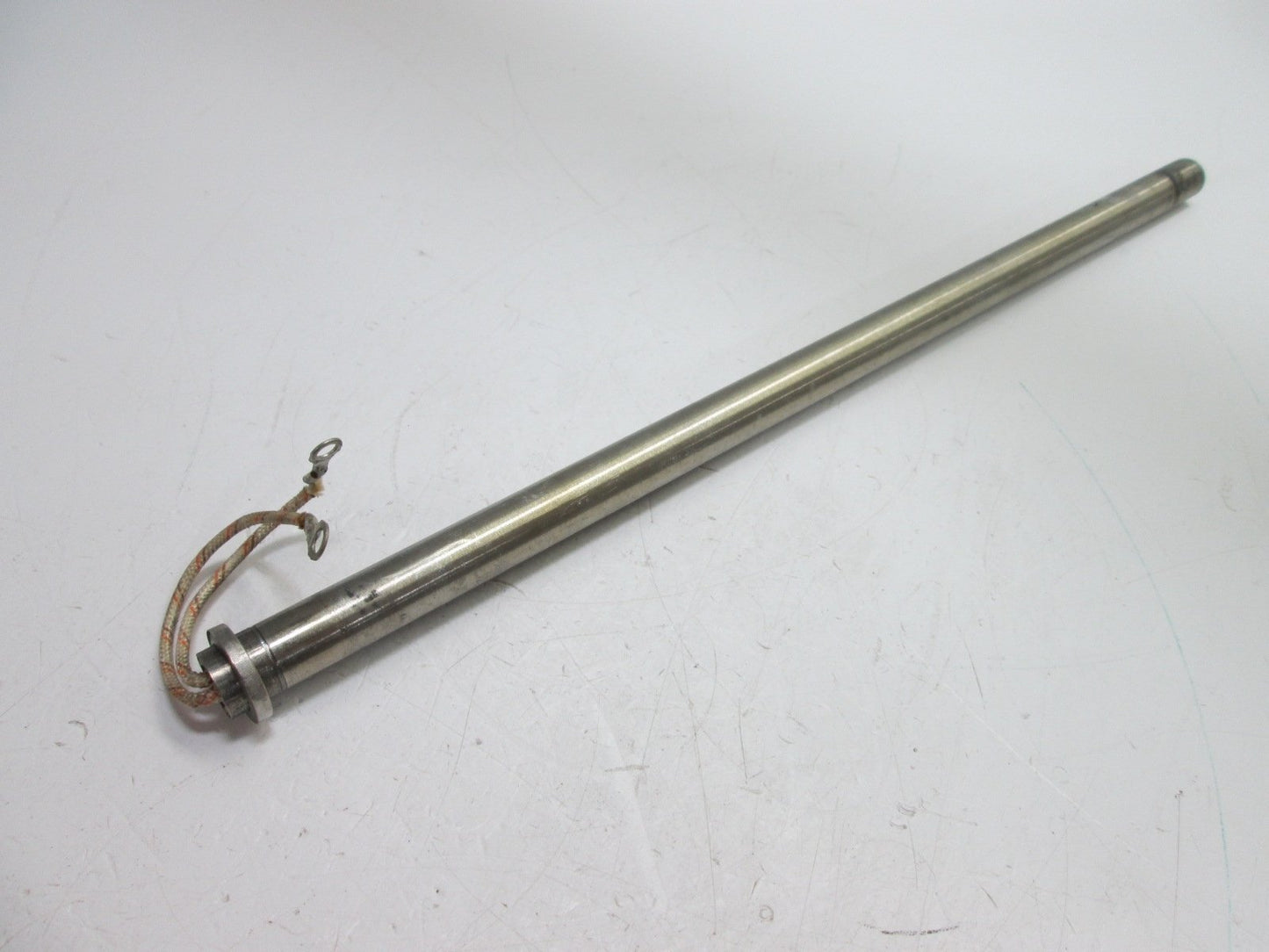 Used Watlow L15A35 Fire Rod, Voltage: 240VAC, Power: 750W, 15" Long, 5/8" Diameter