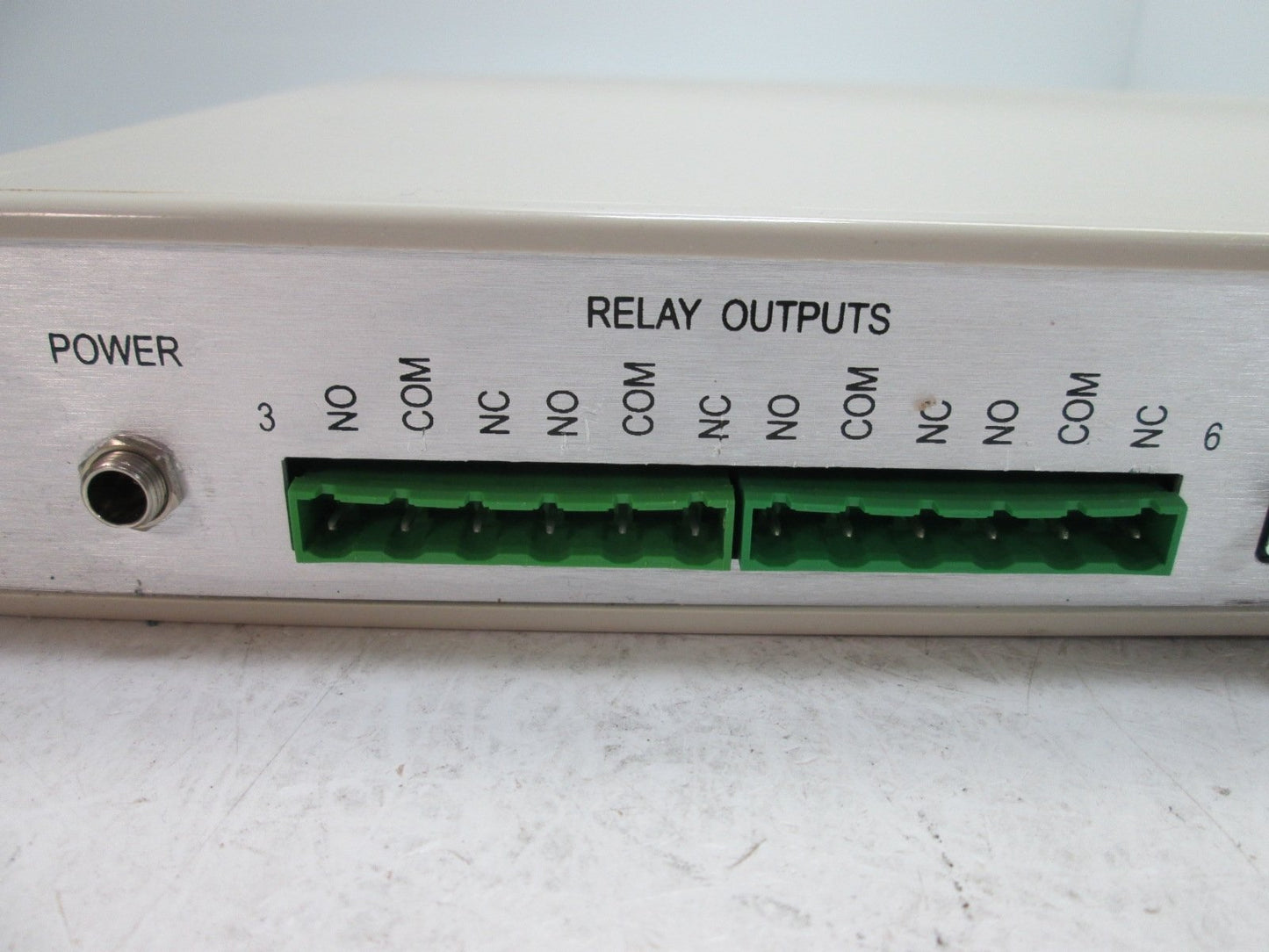 Used OI Analytical EXTERNAL I/O Expansion Module, 8x Relay Outputs (4x N/O, 4x N/C)