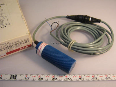 New Cutler Hammer Proximity Sensor ES3CAL30T110E